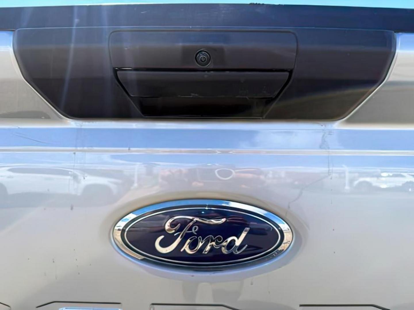 2024 Iconic Silver Metallic /Medium Dark Slate Ford F-250 (1FT7W2BN2RE) with an 73L V-8 DEVCT variable valve control engine, Automatic transmission, located at 1175 N Woodruff Ave, Idaho Falls, ID, 83401, 43.506901, -111.999657 - At Timberline Auto, finding a great deal on your next vehicle is always easy! Our experienced sales staff's goal is to help find you the right vehicle at the right price! Our knowledgeable finance department has options for almost any credit score. We offer extended service contract options to prote - Photo#4