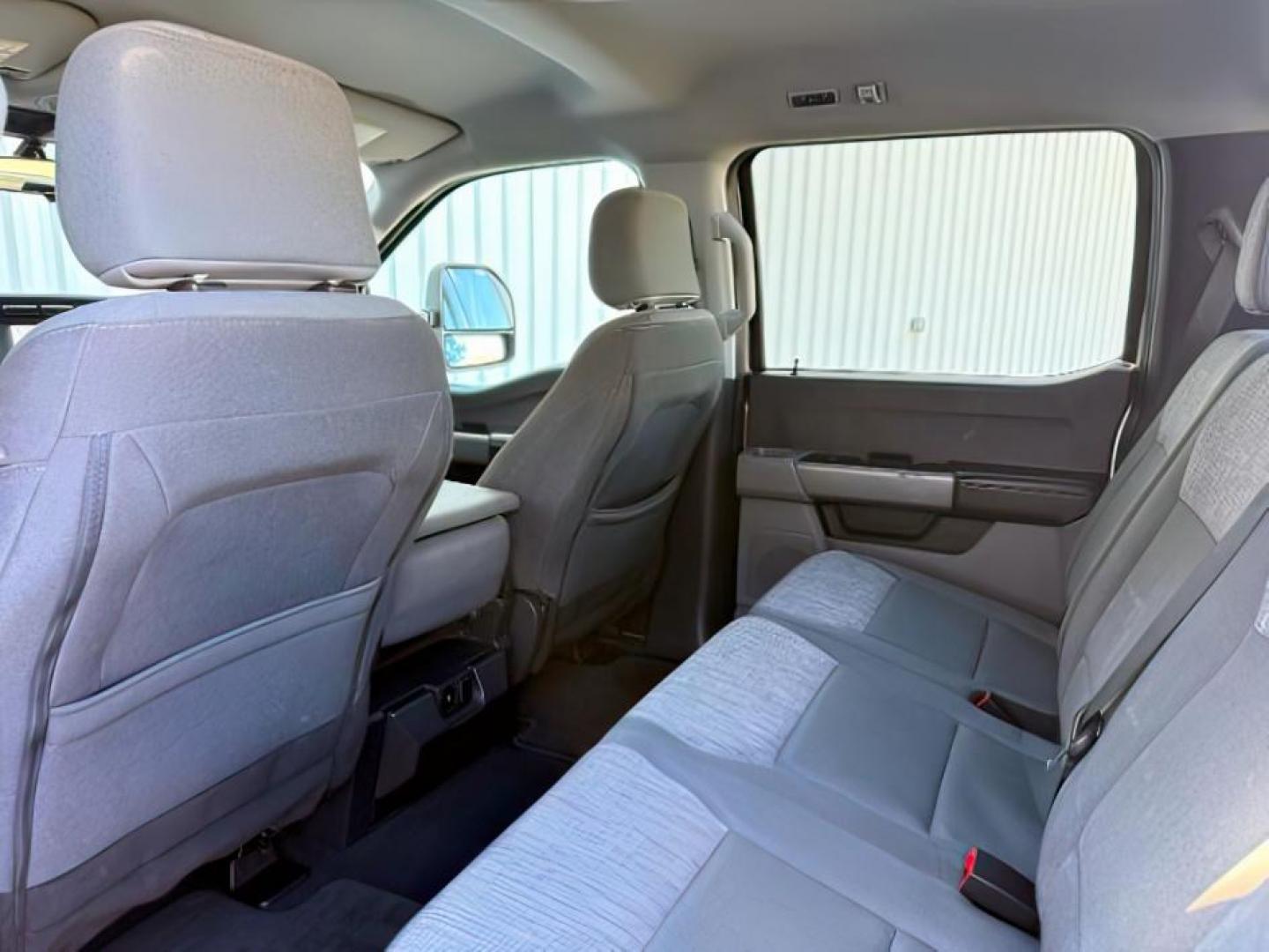 2024 Iconic Silver Metallic /Medium Dark Slate Ford F-250 (1FT7W2BN2RE) with an 73L V-8 DEVCT variable valve control engine, Automatic transmission, located at 1175 N Woodruff Ave, Idaho Falls, ID, 83401, 43.506901, -111.999657 - At Timberline Auto, finding a great deal on your next vehicle is always easy! Our experienced sales staff's goal is to help find you the right vehicle at the right price! Our knowledgeable finance department has options for almost any credit score. We offer extended service contract options to prote - Photo#26