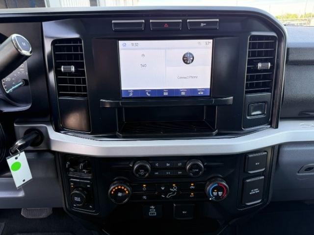 2024 SILVER /Medium Dark Slate Ford F-250 XLT (1FT7W2BN2RE) with an 7.3L V-8 DEVCT variable valve control engine, AUTOMATIC transmission, located at 1235 N Woodruff Ave., Idaho Falls, 83401, (208) 523-1053, 43.507172, -112.000488 - This 2024 Ford F-250 Super Duty is a modern heavy-duty pickup built for serious capability, strength, and everyday usability. Designed on Ford's latest Super Duty platform, it delivers confident performance for towing, hauling, and job site demands while still offering refined comfort for daily driv- Photo#44