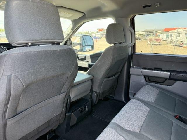 2024 SILVER /Medium Dark Slate Ford F-250 XLT (1FT7W2BN2RE) with an 7.3L V-8 DEVCT variable valve control engine, AUTOMATIC transmission, located at 1235 N Woodruff Ave., Idaho Falls, 83401, (208) 523-1053, 43.507172, -112.000488 - This 2024 Ford F-250 Super Duty is a modern heavy-duty pickup built for serious capability, strength, and everyday usability. Designed on Ford's latest Super Duty platform, it delivers confident performance for towing, hauling, and job site demands while still offering refined comfort for daily driv- Photo#53