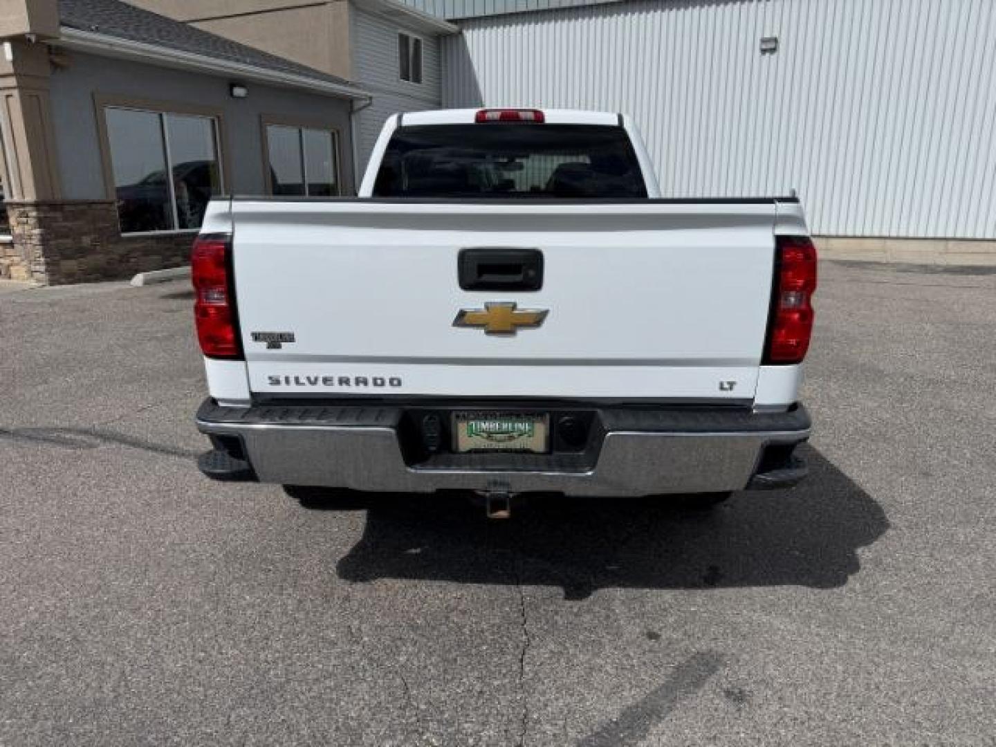 2017 WHITE /Jet Black Chevrolet Silverado 1500 1LT (1GCUKREC7HF) with an EcoTec3 5.3L V-8 gasoline direct injection engine, AUTOMATIC transmission, located at 1235 N Woodruff Ave., Idaho Falls, 83401, (208) 523-1053, 43.507172, -112.000488 - Photo#4