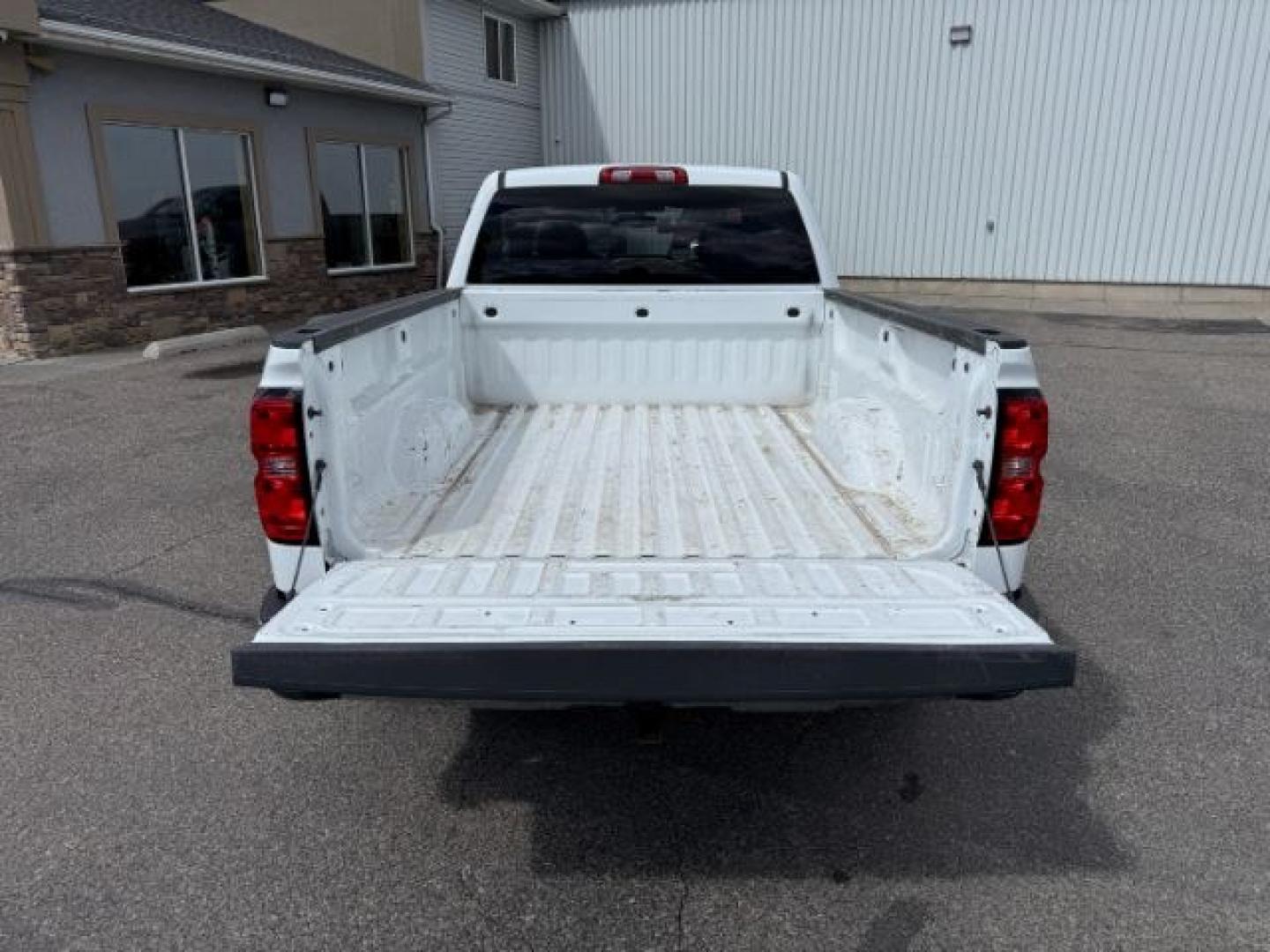 2017 WHITE /Jet Black Chevrolet Silverado 1500 1LT (1GCUKREC7HF) with an EcoTec3 5.3L V-8 gasoline direct injection engine, AUTOMATIC transmission, located at 1235 N Woodruff Ave., Idaho Falls, 83401, (208) 523-1053, 43.507172, -112.000488 - Photo#6