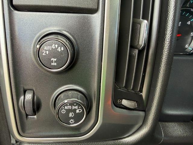 2017 WHITE /Jet Black Chevrolet Silverado 1500 (1GCUKREC7HF) with an EcoTec3 53L V-8 gasoline direct injection engine, Automatic transmission, located at 1175 N Woodruff Ave, Idaho Falls, ID, 83401, 43.506901, -111.999657 - At Timberline Auto, finding a great deal on your next vehicle is always easy! Our experienced sales staff's goal is to help find you the right vehicle at the right price! Our knowledgeable finance department has options for almost any credit score. We offer extended service contract options to prote - Photo#46