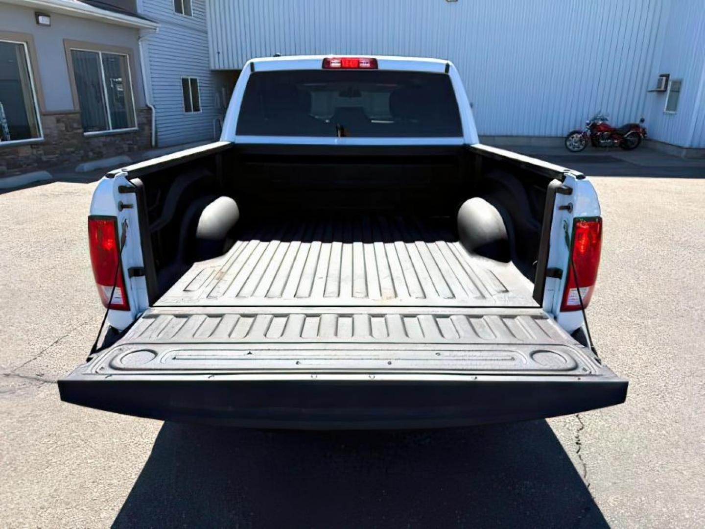 2023 WHITE /Diesel Gray/Black Ram 1500 Classic (1C6RR7XT8PS) with an HEMI 57L V-8 variable valve control engine, Automatic transmission, located at 1175 N Woodruff Ave, Idaho Falls, ID, 83401, 43.506901, -111.999657 - At Timberline Auto, finding a great deal on your next vehicle is always easy! Our experienced sales staff's goal is to help find you the right vehicle at the right price! Our knowledgeable finance department has options for almost any credit score. We offer extended service contract options to prote - Photo#6