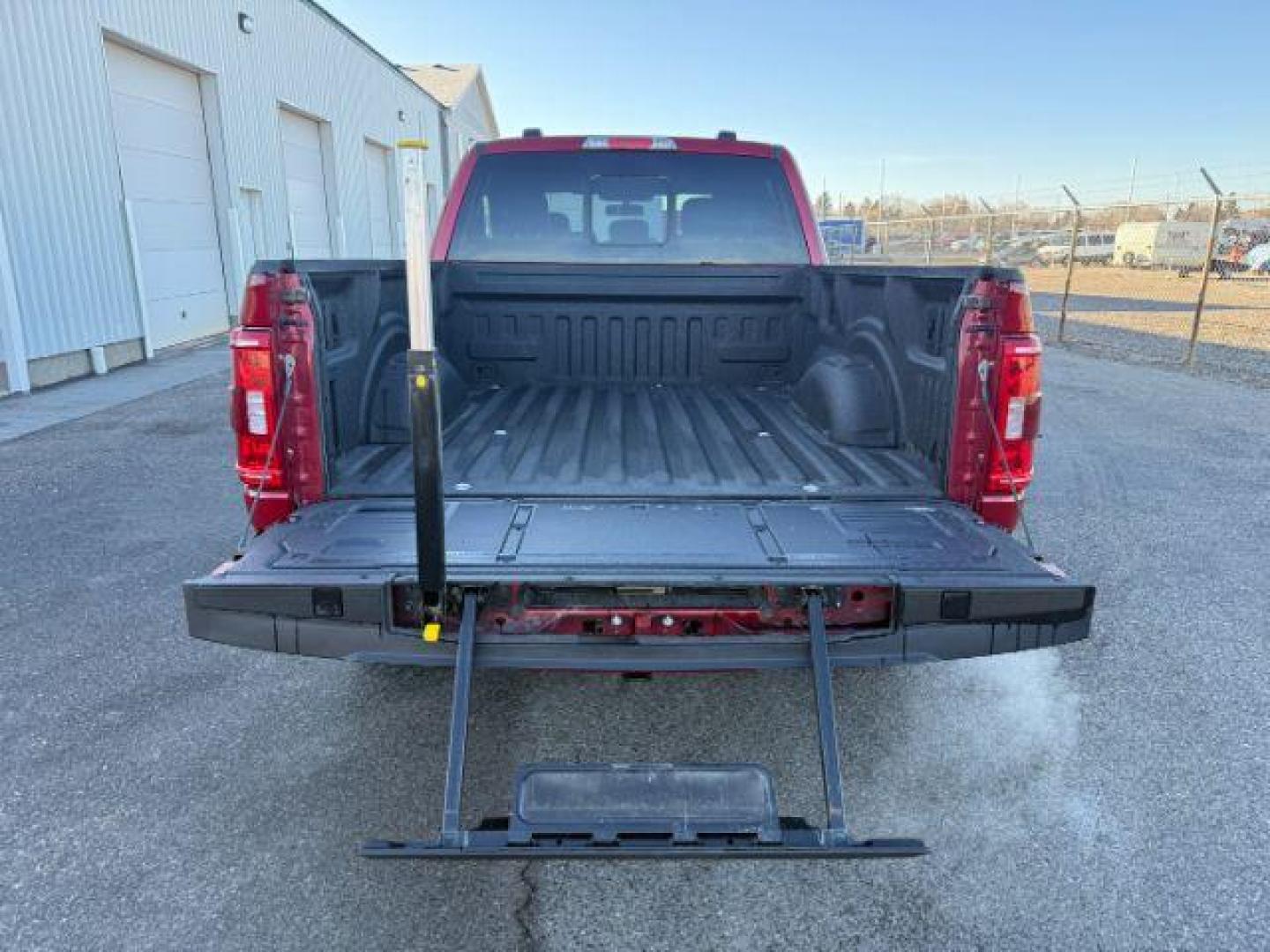 2022 RED /Black Ford F-150 (1FTFW1E85NK) with an EcoBoost 35L V-6 portdirect injection engine, Automatic transmission, located at 1175 N Woodruff Ave, Idaho Falls, ID, 83401, 43.506901, -111.999657 - At Timberline Auto, finding a great deal on your next vehicle is always easy! Our experienced sales staff's goal is to help find you the right vehicle at the right price! Our knowledgeable finance department has options for almost any credit score. We offer extended service contract options to prote - Photo#32