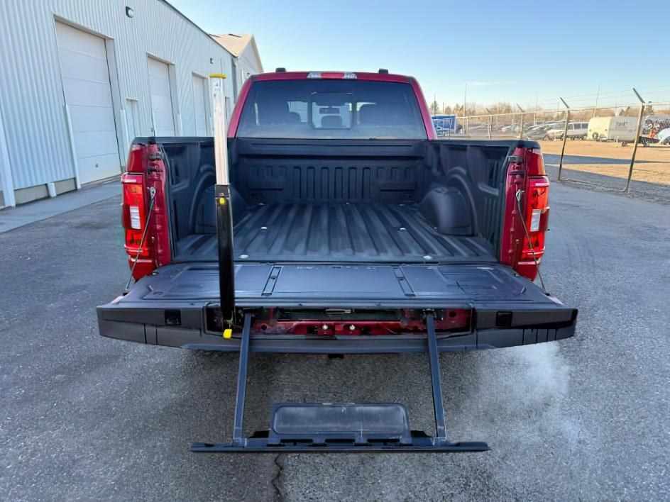 2022 RED /Black Ford F-150 (1FTFW1E85NK) with an EcoBoost 35L V-6 portdirect injection engine, Automatic transmission, located at 1175 N Woodruff Ave, Idaho Falls, ID, 83401, 43.506901, -111.999657 - At Timberline Auto, finding a great deal on your next vehicle is always easy! Our experienced sales staff's goal is to help find you the right vehicle at the right price! Our knowledgeable finance department has options for almost any credit score. We offer extended service contract options to prote - Photo#5