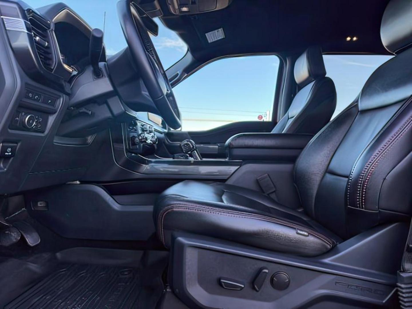 2022 RED /Black Ford F-150 (1FTFW1E85NK) with an EcoBoost 35L V-6 portdirect injection engine, Automatic transmission, located at 1175 N Woodruff Ave, Idaho Falls, ID, 83401, 43.506901, -111.999657 - At Timberline Auto, finding a great deal on your next vehicle is always easy! Our experienced sales staff's goal is to help find you the right vehicle at the right price! Our knowledgeable finance department has options for almost any credit score. We offer extended service contract options to prote - Photo#13