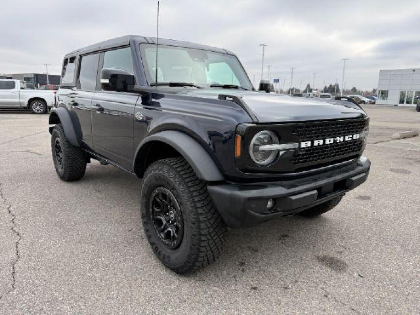 2021 BLUE /Medium Sandstone w/Black Onyx Ford Bronco (1FMEE5DP7ML) with an EcoBoost 27L V-6 portdirect injection engine, Automatic transmission, located at 1175 N Woodruff Ave, Idaho Falls, ID, 83401, 43.506901, -111.999657 - At Timberline Auto, finding a great deal on your next vehicle is always easy! Our experienced sales staff's goal is to help find you the right vehicle at the right price! Our knowledgeable finance department has options for almost any credit score. We offer extended service contract options to prote - Photo#8