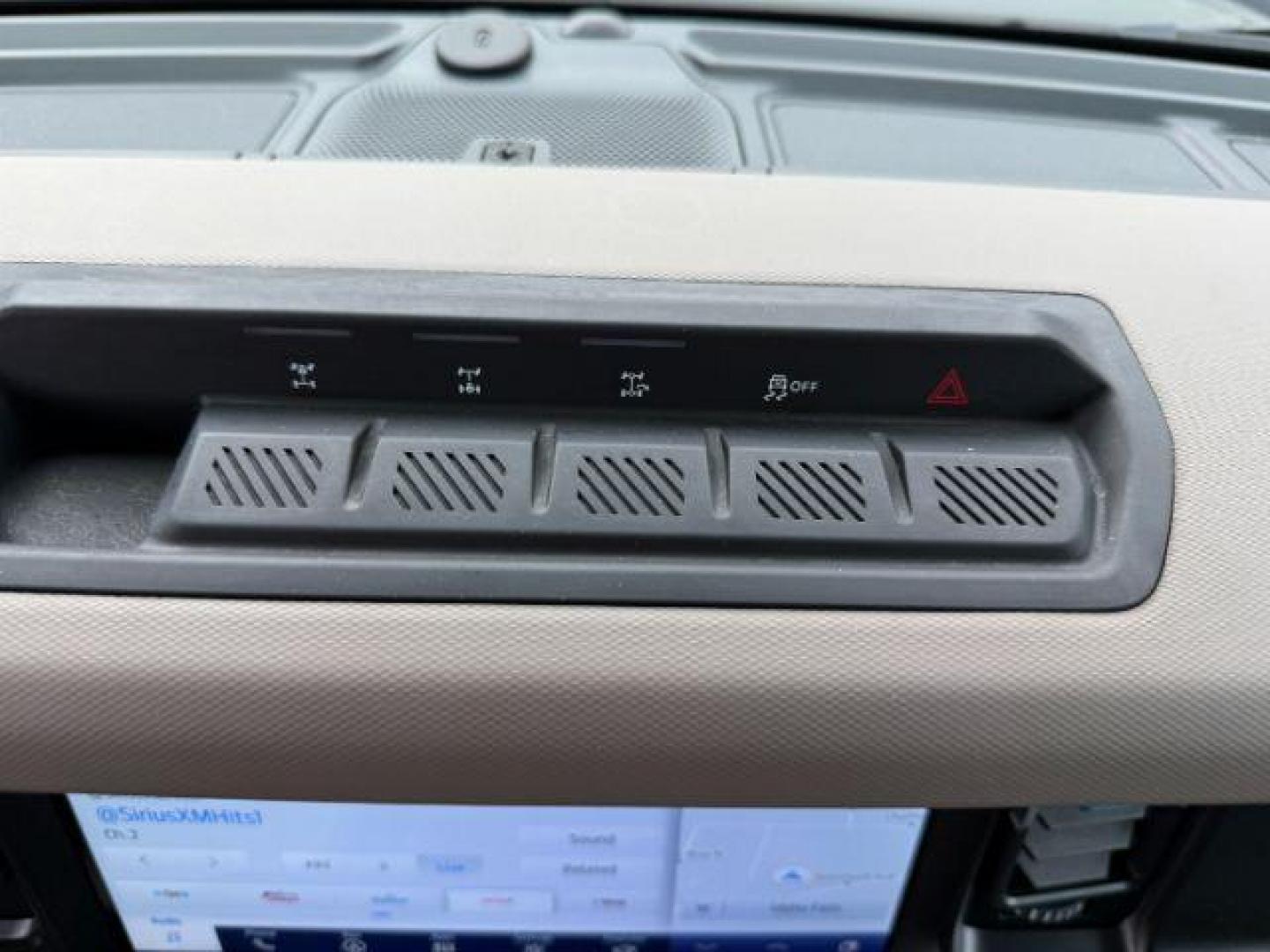 2021 BLUE /Medium Sandstone w/Black Onyx Ford Bronco (1FMEE5DP7ML) with an EcoBoost 27L V-6 portdirect injection engine, Automatic transmission, located at 1175 N Woodruff Ave, Idaho Falls, ID, 83401, 43.506901, -111.999657 - At Timberline Auto, finding a great deal on your next vehicle is always easy! Our experienced sales staff's goal is to help find you the right vehicle at the right price! Our knowledgeable finance department has options for almost any credit score. We offer extended service contract options to prote - Photo#17