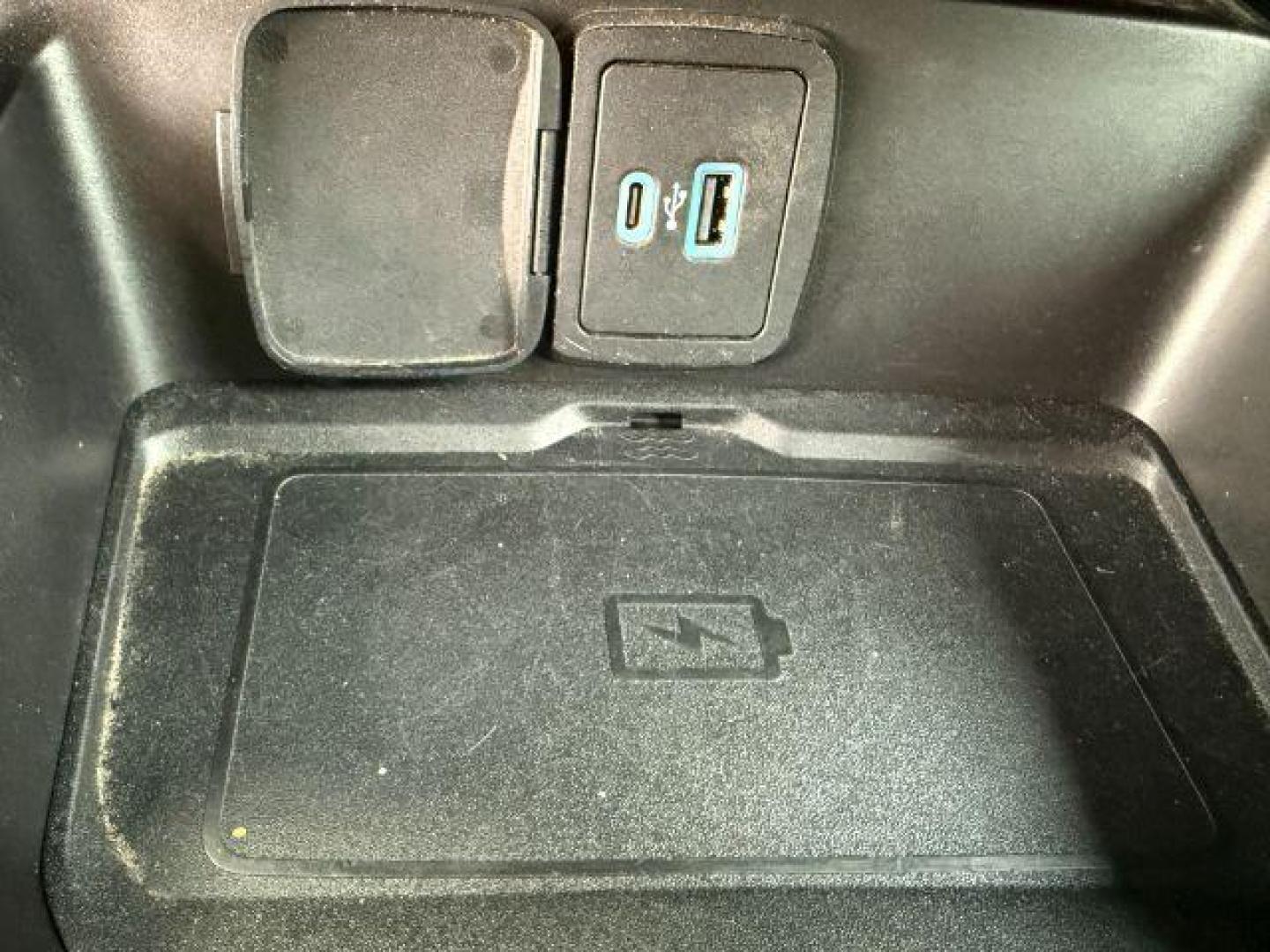 2021 BLUE /Medium Sandstone w/Black Onyx Ford Bronco (1FMEE5DP7ML) with an EcoBoost 27L V-6 portdirect injection engine, Automatic transmission, located at 1175 N Woodruff Ave, Idaho Falls, ID, 83401, 43.506901, -111.999657 - At Timberline Auto, finding a great deal on your next vehicle is always easy! Our experienced sales staff's goal is to help find you the right vehicle at the right price! Our knowledgeable finance department has options for almost any credit score. We offer extended service contract options to prote - Photo#20