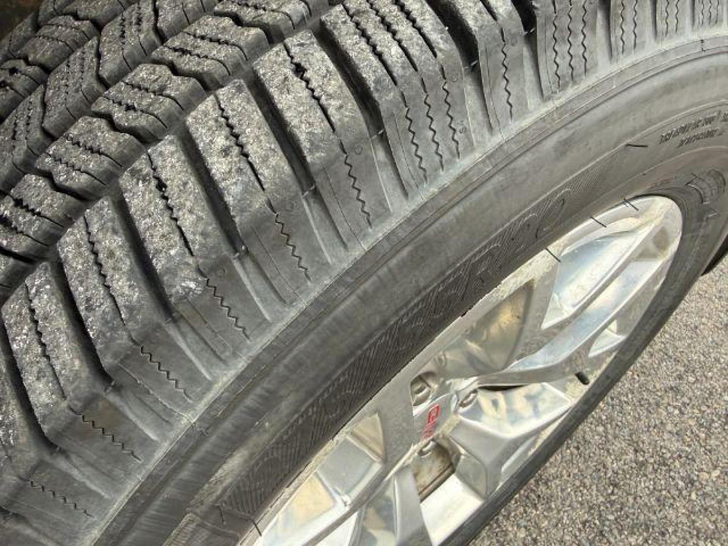 2017 RED /Jet Black GMC Sierra 1500 (1GTV2NEC1HZ) with an 53L V8 VORTEC engine, Automatic transmission, located at 1175 N Woodruff Ave, Idaho Falls, ID, 83401, 43.506901, -111.999657 - At Timberline Auto, finding a great deal on your next vehicle is always easy! Our experienced sales staff's goal is to help find you the right vehicle at the right price! Our knowledgeable finance department has options for almost any credit score. We offer extended service contract options to prote - Photo#38