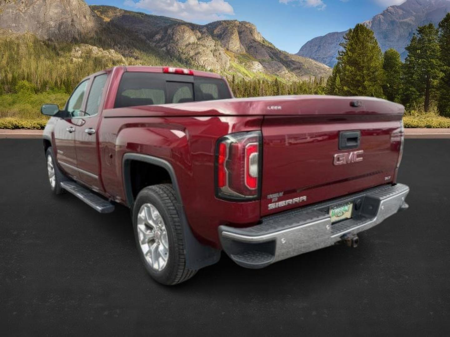 2017 RED /Jet Black GMC Sierra 1500 (1GTV2NEC1HZ) with an 53L V8 VORTEC engine, Automatic transmission, located at 1175 N Woodruff Ave, Idaho Falls, ID, 83401, 43.506901, -111.999657 - At Timberline Auto, finding a great deal on your next vehicle is always easy! Our experienced sales staff's goal is to help find you the right vehicle at the right price! Our knowledgeable finance department has options for almost any credit score. We offer extended service contract options to prote - Photo#2