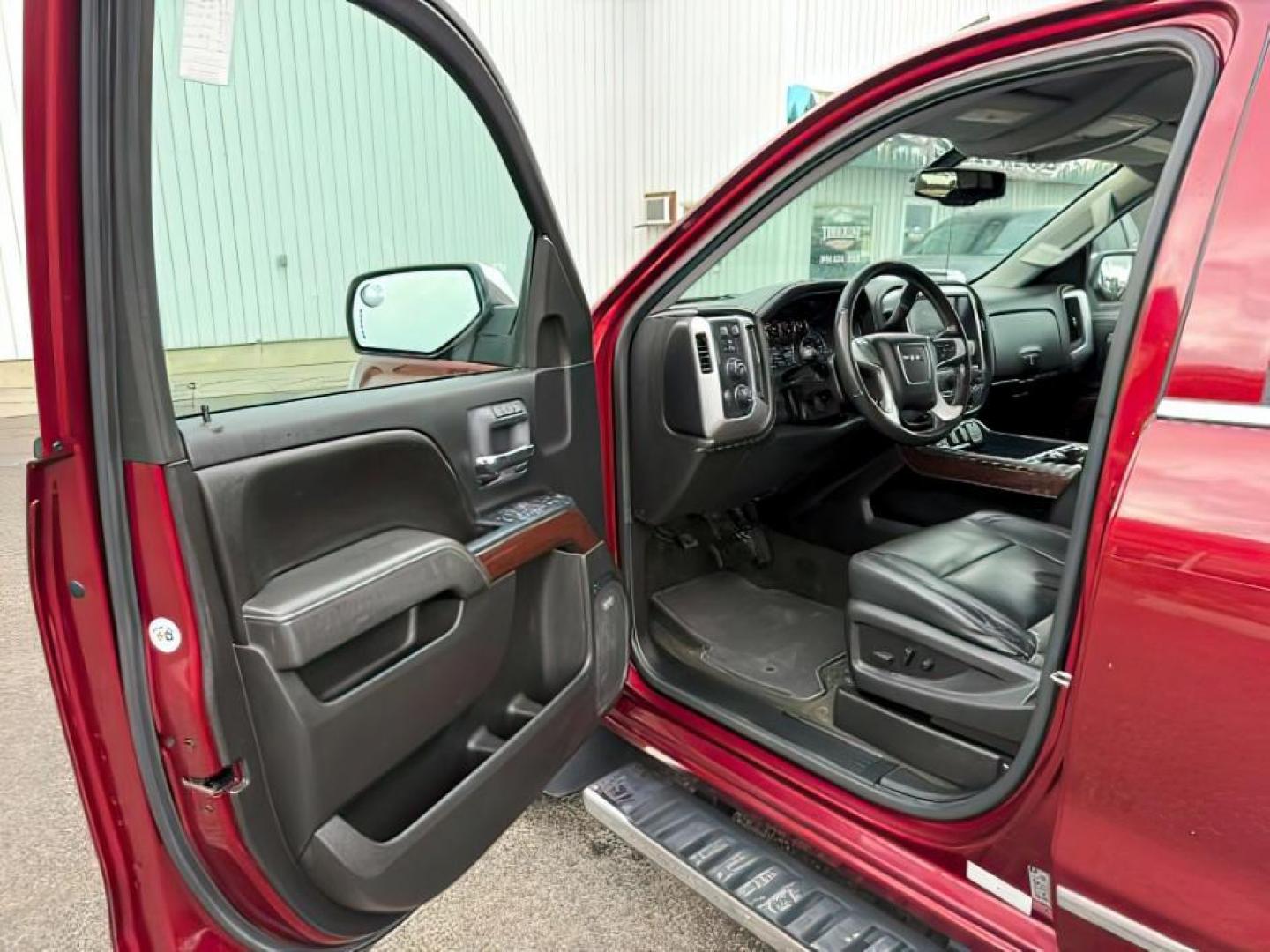 2017 RED /Jet Black GMC Sierra 1500 (1GTV2NEC1HZ) with an 53L V8 VORTEC engine, Automatic transmission, located at 1175 N Woodruff Ave, Idaho Falls, ID, 83401, 43.506901, -111.999657 - At Timberline Auto, finding a great deal on your next vehicle is always easy! Our experienced sales staff's goal is to help find you the right vehicle at the right price! Our knowledgeable finance department has options for almost any credit score. We offer extended service contract options to prote - Photo#11