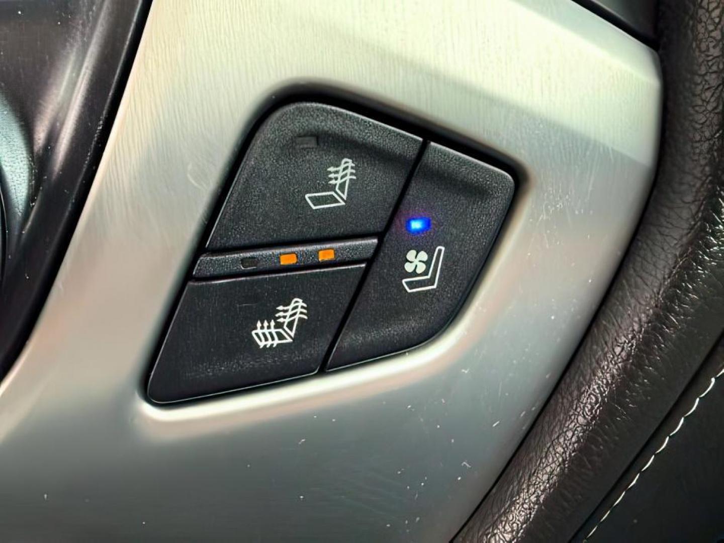 2017 RED /Jet Black GMC Sierra 1500 (1GTV2NEC1HZ) with an 53L V8 VORTEC engine, Automatic transmission, located at 1175 N Woodruff Ave, Idaho Falls, ID, 83401, 43.506901, -111.999657 - At Timberline Auto, finding a great deal on your next vehicle is always easy! Our experienced sales staff's goal is to help find you the right vehicle at the right price! Our knowledgeable finance department has options for almost any credit score. We offer extended service contract options to prote - Photo#18