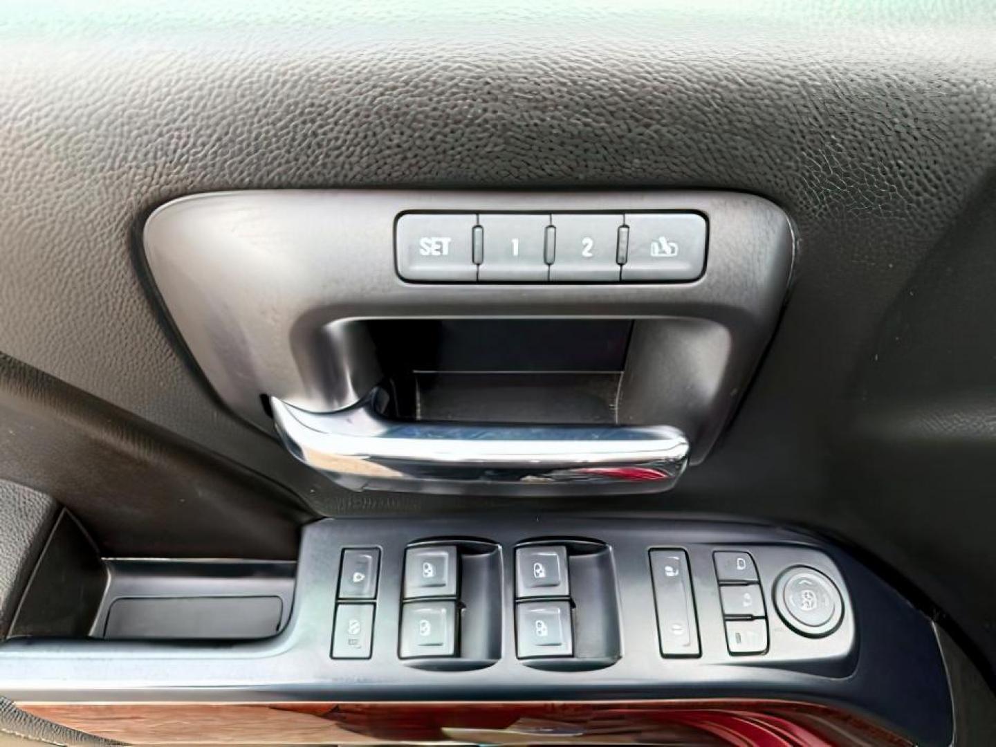 2017 RED /Jet Black GMC Sierra 1500 (1GTV2NEC1HZ) with an 53L V8 VORTEC engine, Automatic transmission, located at 1175 N Woodruff Ave, Idaho Falls, ID, 83401, 43.506901, -111.999657 - At Timberline Auto, finding a great deal on your next vehicle is always easy! Our experienced sales staff's goal is to help find you the right vehicle at the right price! Our knowledgeable finance department has options for almost any credit score. We offer extended service contract options to prote - Photo#24