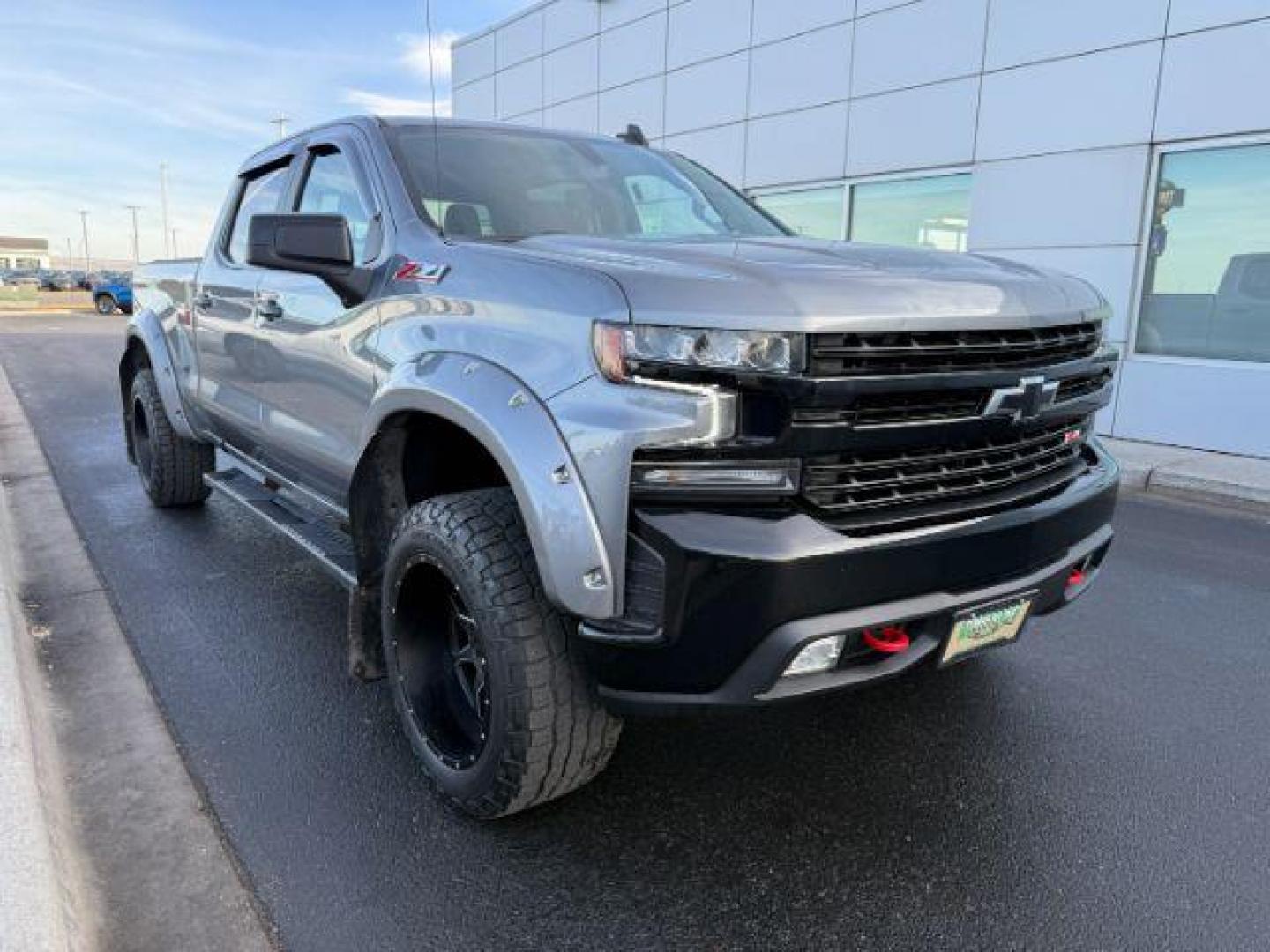2021 GRAY /Jet Black Chevrolet Silverado 1500 (1GCPYFED5MZ) with an EcoTec3 62L V-8 gasoline direct injection engine, Automatic transmission, located at 1175 N Woodruff Ave, Idaho Falls, ID, 83401, 43.506901, -111.999657 - At Timberline Auto, finding a great deal on your next vehicle is always easy! Our experienced sales staff's goal is to help find you the right vehicle at the right price! Our knowledgeable finance department has options for almost any credit score. We offer extended service contract options to prote - Photo#30