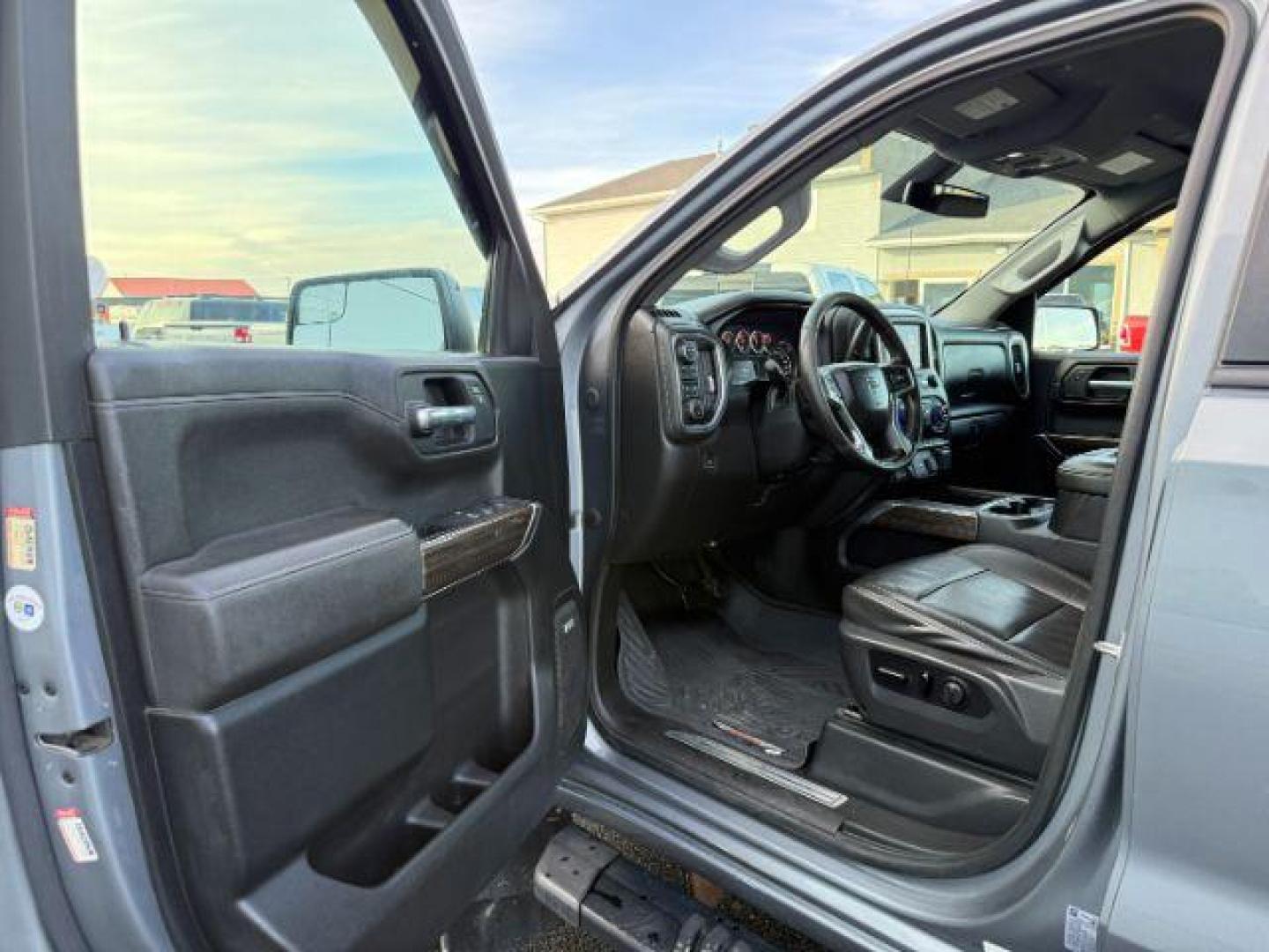 2021 GRAY /Jet Black Chevrolet Silverado 1500 (1GCPYFED5MZ) with an EcoTec3 62L V-8 gasoline direct injection engine, Automatic transmission, located at 1175 N Woodruff Ave, Idaho Falls, ID, 83401, 43.506901, -111.999657 - At Timberline Auto, finding a great deal on your next vehicle is always easy! Our experienced sales staff's goal is to help find you the right vehicle at the right price! Our knowledgeable finance department has options for almost any credit score. We offer extended service contract options to prote - Photo#34