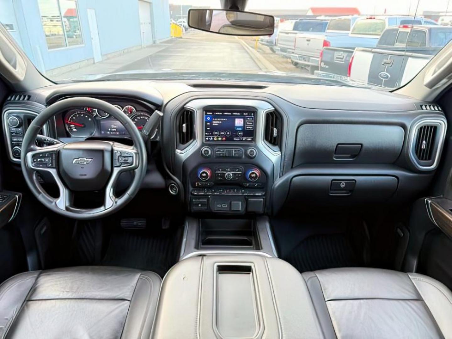 2021 GRAY /Jet Black Chevrolet Silverado 1500 (1GCPYFED5MZ) with an EcoTec3 62L V-8 gasoline direct injection engine, Automatic transmission, located at 1175 N Woodruff Ave, Idaho Falls, ID, 83401, 43.506901, -111.999657 - At Timberline Auto, finding a great deal on your next vehicle is always easy! Our experienced sales staff's goal is to help find you the right vehicle at the right price! Our knowledgeable finance department has options for almost any credit score. We offer extended service contract options to prote - Photo#19