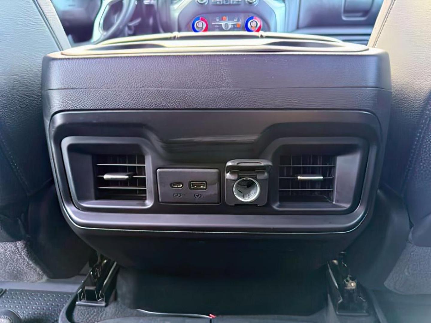 2021 GRAY /Jet Black Chevrolet Silverado 1500 (1GCPYFED5MZ) with an EcoTec3 62L V-8 gasoline direct injection engine, Automatic transmission, located at 1175 N Woodruff Ave, Idaho Falls, ID, 83401, 43.506901, -111.999657 - At Timberline Auto, finding a great deal on your next vehicle is always easy! Our experienced sales staff's goal is to help find you the right vehicle at the right price! Our knowledgeable finance department has options for almost any credit score. We offer extended service contract options to prote - Photo#20