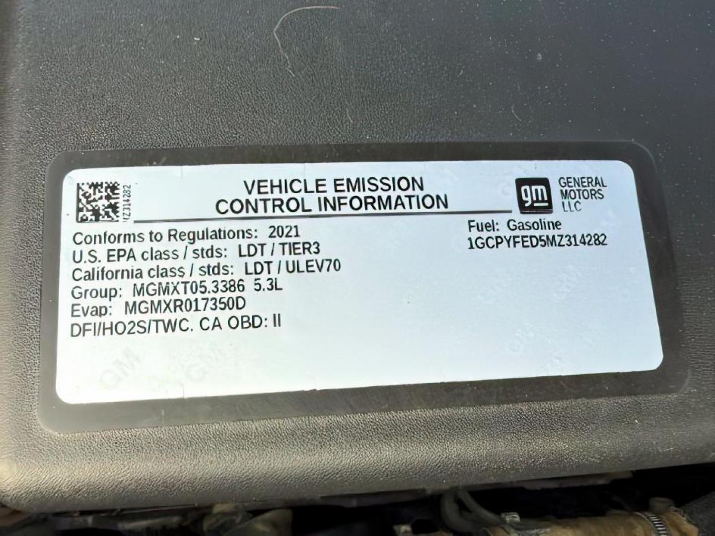 2021 GRAY /Jet Black Chevrolet Silverado 1500 (1GCPYFED5MZ) with an EcoTec3 62L V-8 gasoline direct injection engine, Automatic transmission, located at 1175 N Woodruff Ave, Idaho Falls, ID, 83401, 43.506901, -111.999657 - At Timberline Auto, finding a great deal on your next vehicle is always easy! Our experienced sales staff's goal is to help find you the right vehicle at the right price! Our knowledgeable finance department has options for almost any credit score. We offer extended service contract options to prote - Photo#22