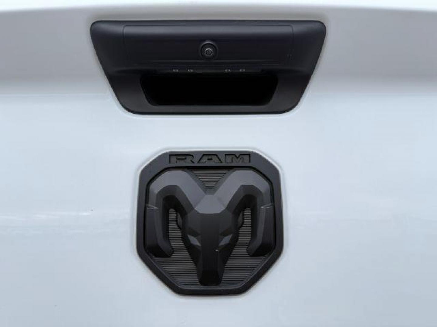 2020 WHITE /CLOTH Ram 3500 (3C63RRGL9LG) with an 67L engine, Automatic transmission, located at 1175 N Woodruff Ave, Idaho Falls, ID, 83401, 43.506901, -111.999657 - At Timberline Auto, finding a great deal on your next vehicle is always easy! Our experienced sales staff's goal is to help find you the right vehicle at the right price! Our knowledgeable finance department has options for almost any credit score. We offer extended service contract options to prote - Photo#5