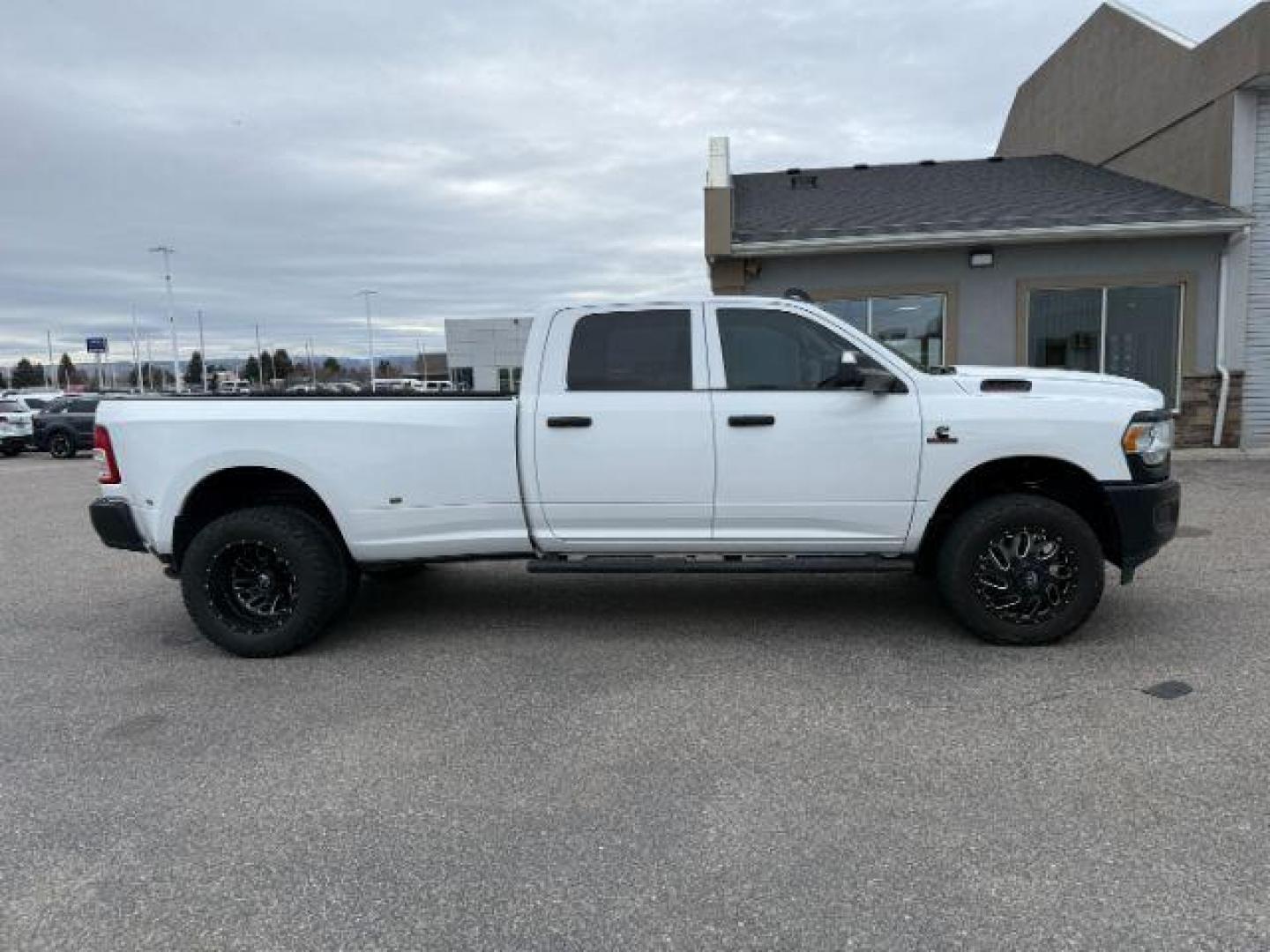 2020 WHITE /CLOTH Ram 3500 (3C63RRGL9LG) with an 67L engine, Automatic transmission, located at 1175 N Woodruff Ave, Idaho Falls, ID, 83401, 43.506901, -111.999657 - At Timberline Auto, finding a great deal on your next vehicle is always easy! Our experienced sales staff's goal is to help find you the right vehicle at the right price! Our knowledgeable finance department has options for almost any credit score. We offer extended service contract options to prote - Photo#7
