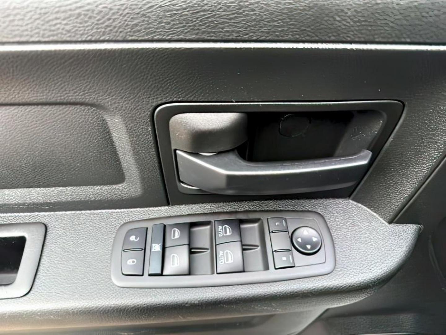 2020 WHITE /CLOTH Ram 3500 (3C63RRGL9LG) with an 67L engine, Automatic transmission, located at 1175 N Woodruff Ave, Idaho Falls, ID, 83401, 43.506901, -111.999657 - At Timberline Auto, finding a great deal on your next vehicle is always easy! Our experienced sales staff's goal is to help find you the right vehicle at the right price! Our knowledgeable finance department has options for almost any credit score. We offer extended service contract options to prote - Photo#18