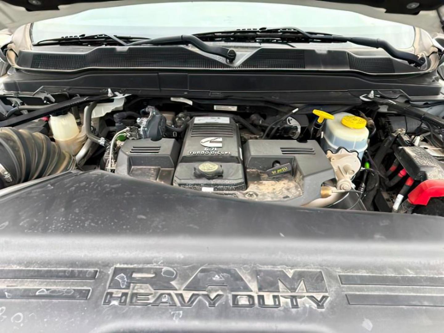 2020 WHITE /CLOTH Ram 3500 (3C63RRGL9LG) with an 67L engine, Automatic transmission, located at 1175 N Woodruff Ave, Idaho Falls, ID, 83401, 43.506901, -111.999657 - At Timberline Auto, finding a great deal on your next vehicle is always easy! Our experienced sales staff's goal is to help find you the right vehicle at the right price! Our knowledgeable finance department has options for almost any credit score. We offer extended service contract options to prote - Photo#21