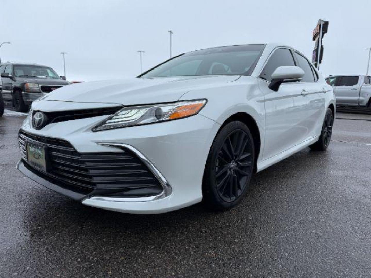 2021 Wind Chill Pearl /Black Toyota Camry (4T1F11BK0MU) with an 25L I-4 portdirect injection engine, Automatic transmission, located at 1175 N Woodruff Ave, Idaho Falls, ID, 83401, 43.506901, -111.999657 - Photo#26