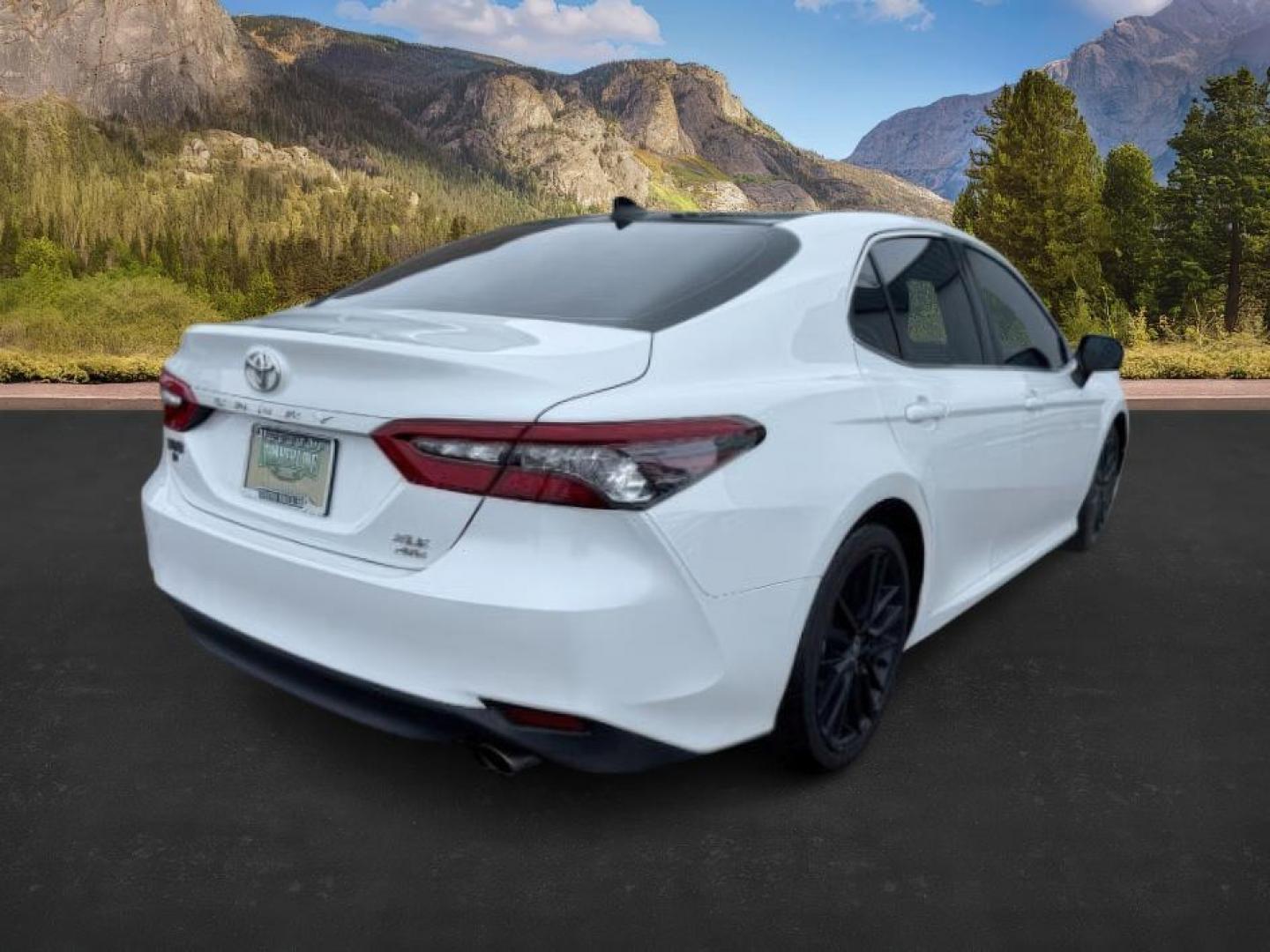 2021 Wind Chill Pearl /Black Toyota Camry (4T1F11BK0MU) with an 25L I-4 portdirect injection engine, Automatic transmission, located at 1175 N Woodruff Ave, Idaho Falls, ID, 83401, 43.506901, -111.999657 - Photo#5