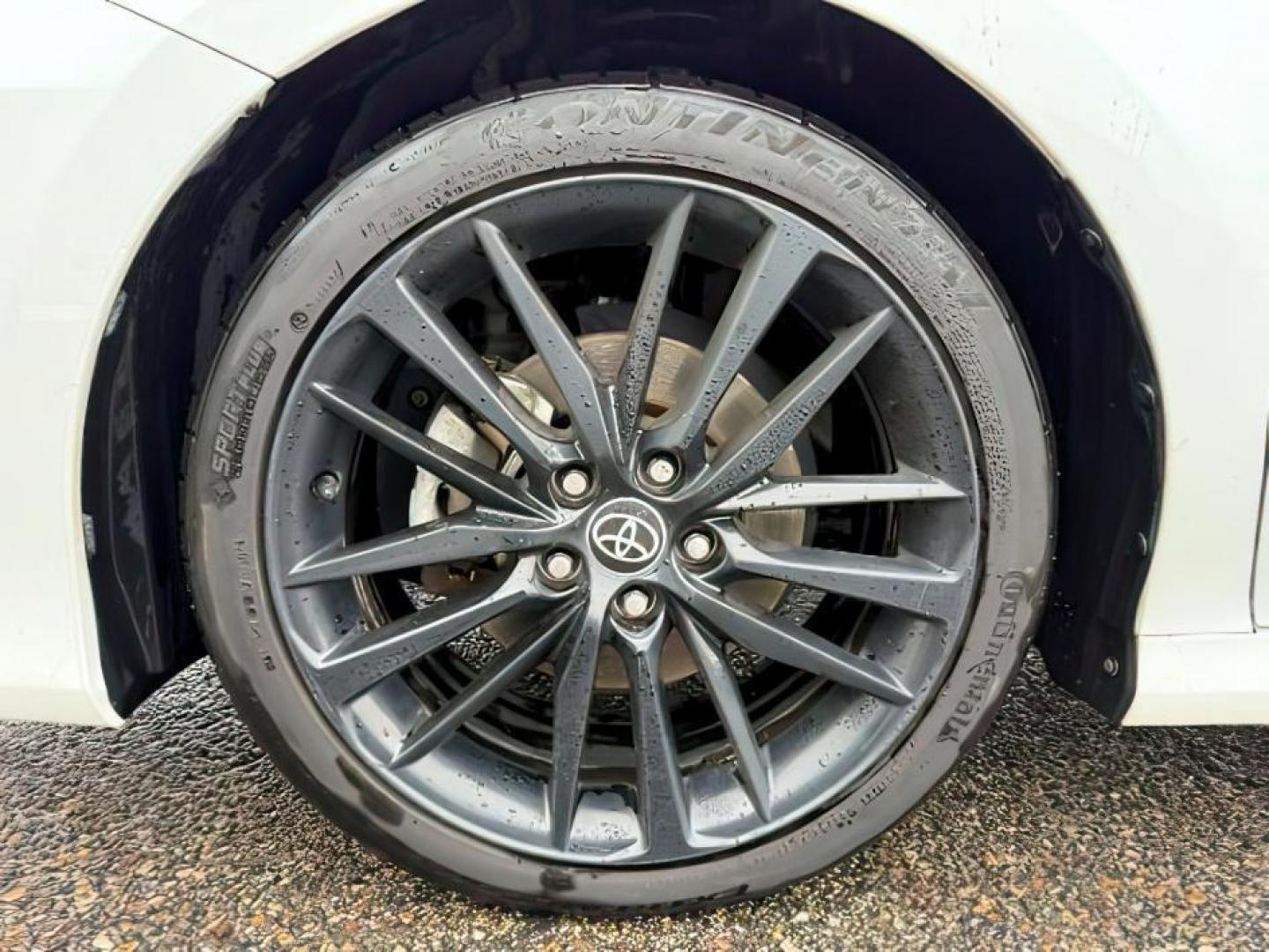 2021 Wind Chill Pearl /Black Toyota Camry (4T1F11BK0MU) with an 25L I-4 portdirect injection engine, Automatic transmission, located at 1175 N Woodruff Ave, Idaho Falls, ID, 83401, 43.506901, -111.999657 - Photo#10