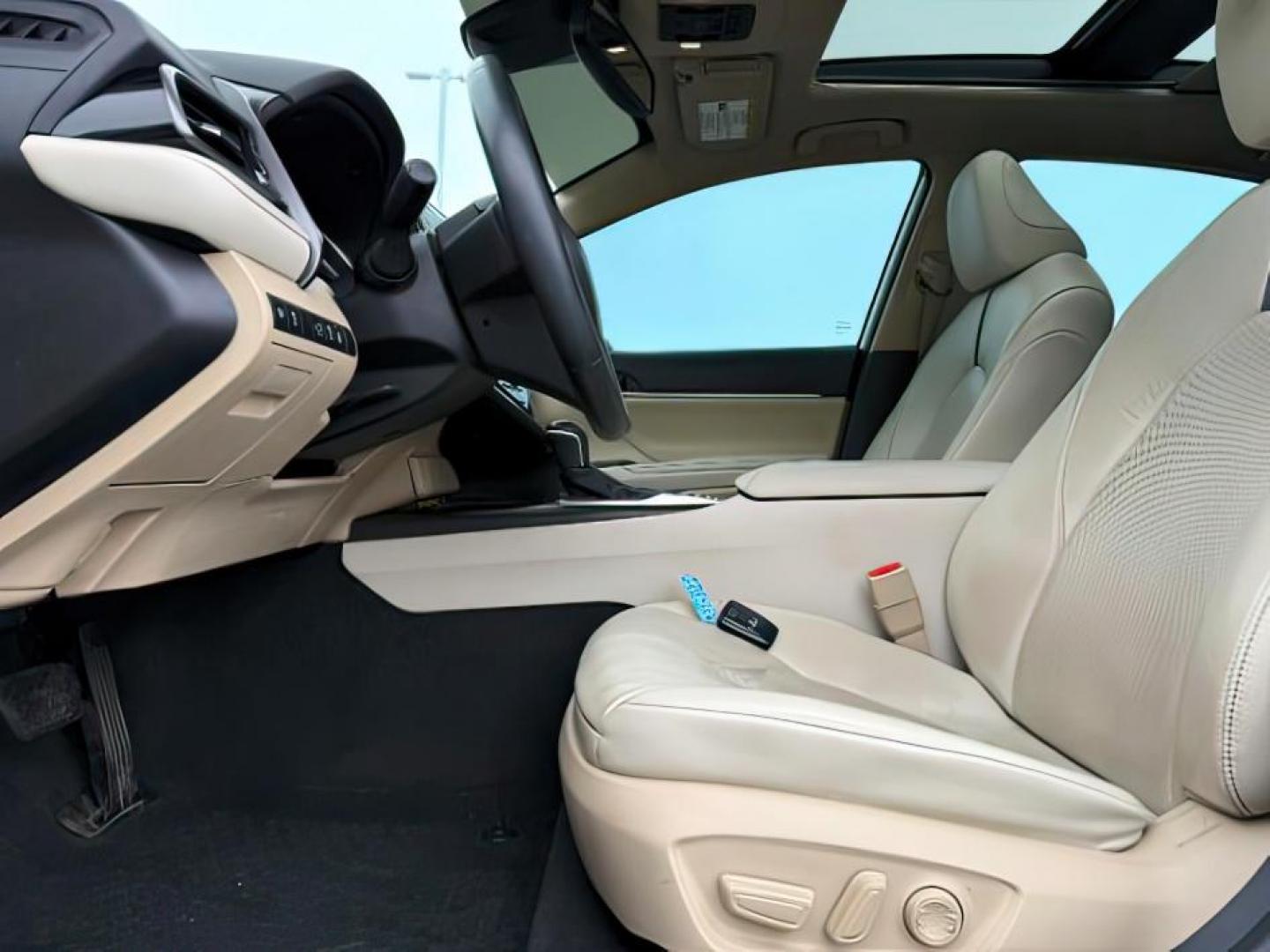 2021 Wind Chill Pearl /Black Toyota Camry (4T1F11BK0MU) with an 25L I-4 portdirect injection engine, Automatic transmission, located at 1175 N Woodruff Ave, Idaho Falls, ID, 83401, 43.506901, -111.999657 - Photo#12