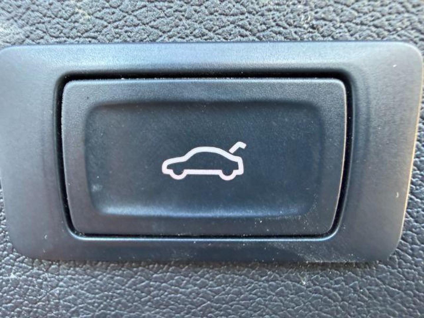 2014 GRAY /Black Audi Q5 (WA1LFAFP9EA) with an 2L I-4 gasoline direct injection engine, Automatic transmission, located at 1175 N Woodruff Ave, Idaho Falls, ID, 83401, 43.506901, -111.999657 - At Timberline Auto, finding a great deal on your next vehicle is always easy! Our experienced sales staff's goal is to help find you the right vehicle at the right price! Our knowledgeable finance department has options for almost any credit score. We offer extended service contract options to prote - Photo#33