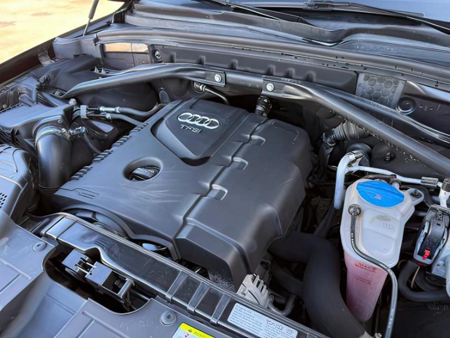 2014 GRAY /Black Audi Q5 (WA1LFAFP9EA) with an 2L I-4 gasoline direct injection engine, Automatic transmission, located at 1175 N Woodruff Ave, Idaho Falls, ID, 83401, 43.506901, -111.999657 - At Timberline Auto, finding a great deal on your next vehicle is always easy! Our experienced sales staff's goal is to help find you the right vehicle at the right price! Our knowledgeable finance department has options for almost any credit score. We offer extended service contract options to prote - Photo#26