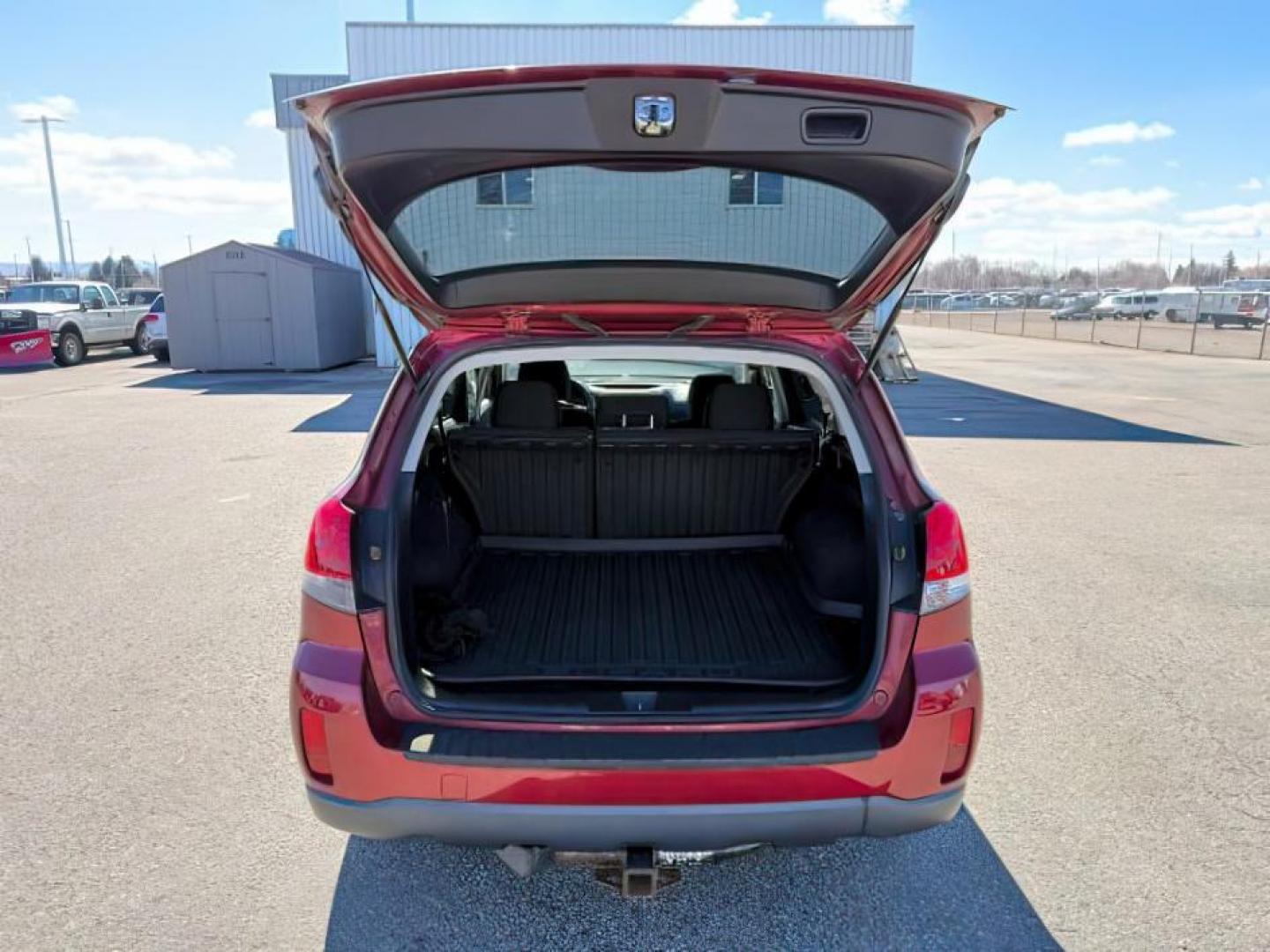 2014 MAROON /CLOTH Subaru Outback (4S4BRBCC5E3) with an 25L I4 engine, Automatic transmission, located at 1175 N Woodruff Ave, Idaho Falls, ID, 83401, 43.506901, -111.999657 - At Timberline Auto, finding a great deal on your next vehicle is always easy! Our experienced sales staff's goal is to help find you the right vehicle at the right price! Our knowledgeable finance department has options for almost any credit score. We offer extended service contract options to prote - Photo#4
