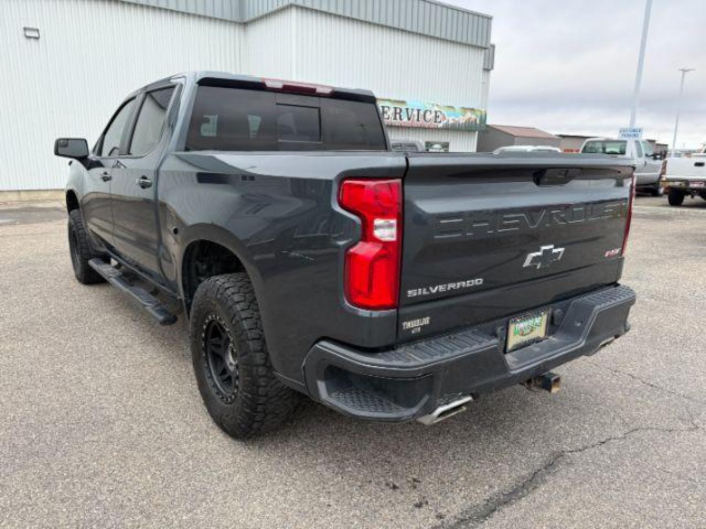 2019 Northsky Blue Metallic /Jet Black Chevrolet Silverado 1500 (1GCUYEED8KZ) with an EcoTec3 53L V-8 gasoline direct injection engine, Automatic transmission, located at 1175 N Woodruff Ave, Idaho Falls, ID, 83401, 43.506901, -111.999657 - At Timberline Auto, finding a great deal on your next vehicle is always easy! Our experienced sales staff's goal is to help find you the right vehicle at the right price! Our knowledgeable finance department has options for almost any credit score. We offer extended service contract options to prote - Photo#28