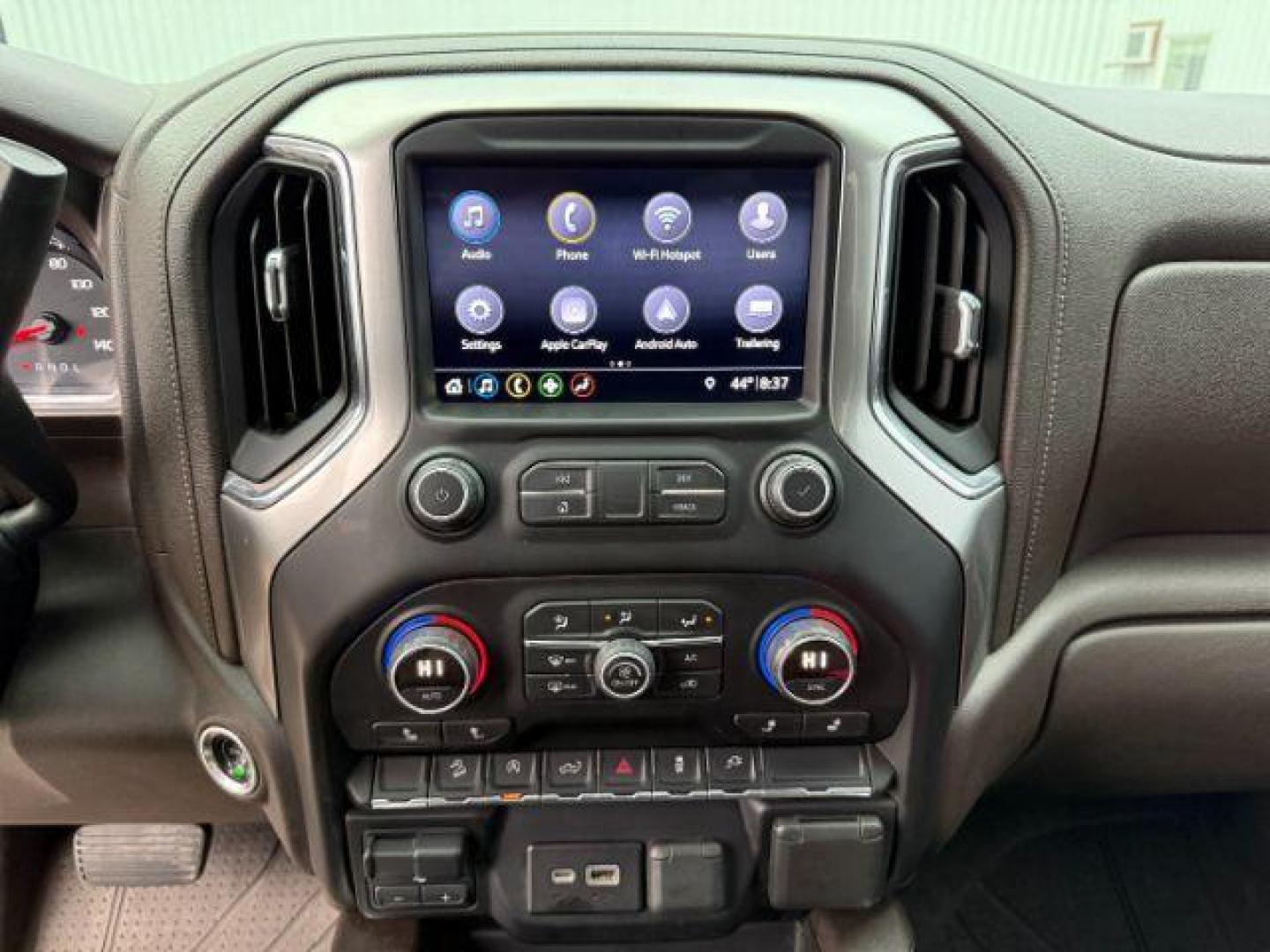 2019 Northsky Blue Metallic /Jet Black Chevrolet Silverado 1500 (1GCUYEED8KZ) with an EcoTec3 53L V-8 gasoline direct injection engine, Automatic transmission, located at 1175 N Woodruff Ave, Idaho Falls, ID, 83401, 43.506901, -111.999657 - At Timberline Auto, finding a great deal on your next vehicle is always easy! Our experienced sales staff's goal is to help find you the right vehicle at the right price! Our knowledgeable finance department has options for almost any credit score. We offer extended service contract options to prote - Photo#41