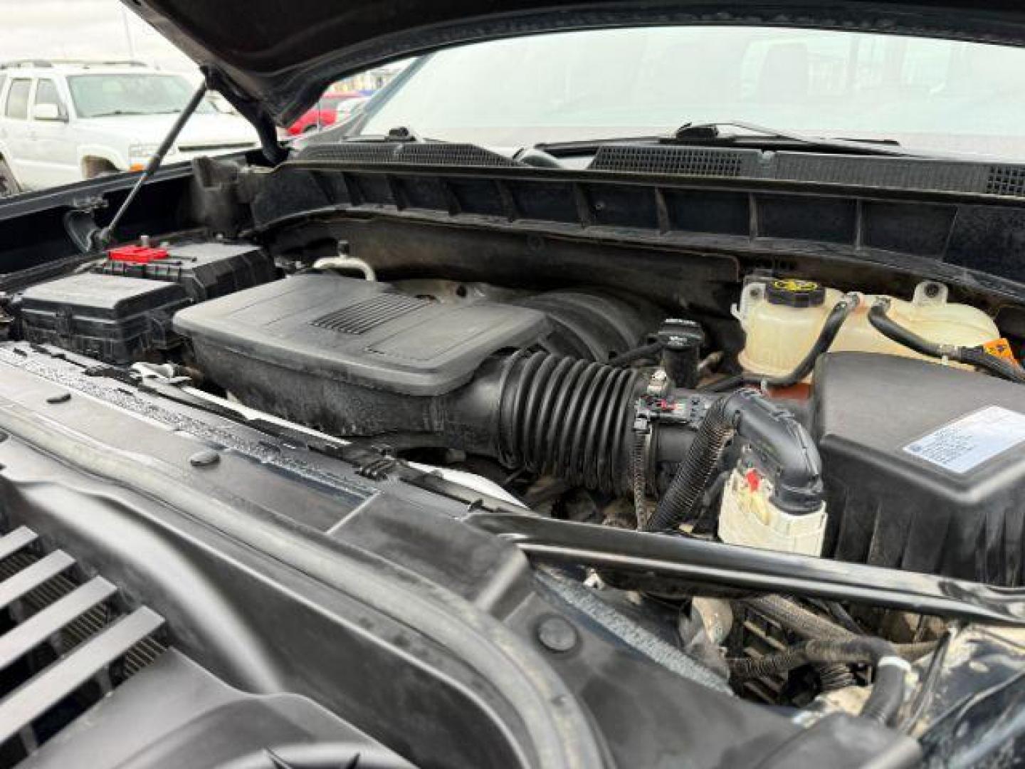 2019 Northsky Blue Metallic /Jet Black Chevrolet Silverado 1500 (1GCUYEED8KZ) with an EcoTec3 53L V-8 gasoline direct injection engine, Automatic transmission, located at 1175 N Woodruff Ave, Idaho Falls, ID, 83401, 43.506901, -111.999657 - At Timberline Auto, finding a great deal on your next vehicle is always easy! Our experienced sales staff's goal is to help find you the right vehicle at the right price! Our knowledgeable finance department has options for almost any credit score. We offer extended service contract options to prote - Photo#51