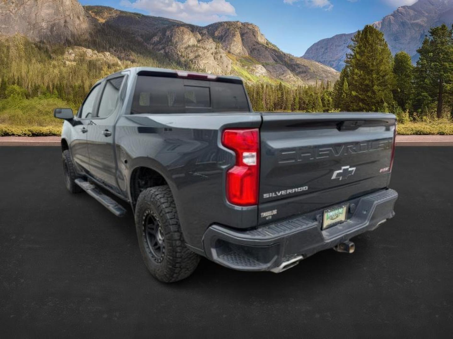 2019 Northsky Blue Metallic /Jet Black Chevrolet Silverado 1500 (1GCUYEED8KZ) with an EcoTec3 53L V-8 gasoline direct injection engine, Automatic transmission, located at 1175 N Woodruff Ave, Idaho Falls, ID, 83401, 43.506901, -111.999657 - At Timberline Auto, finding a great deal on your next vehicle is always easy! Our experienced sales staff's goal is to help find you the right vehicle at the right price! Our knowledgeable finance department has options for almost any credit score. We offer extended service contract options to prote - Photo#2