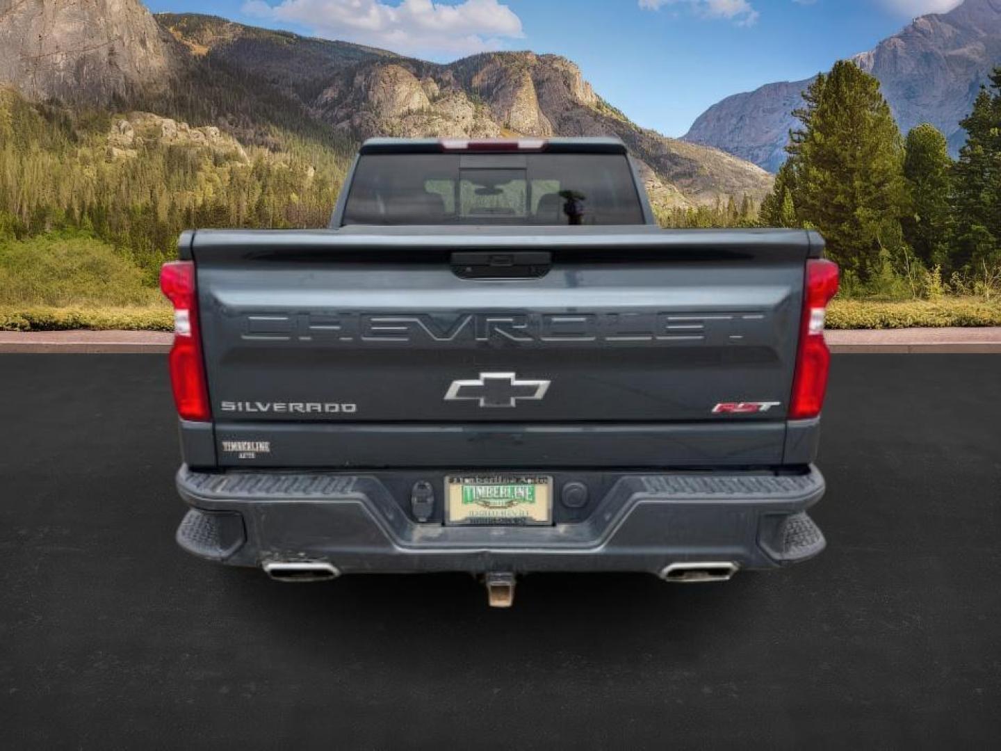 2019 Northsky Blue Metallic /Jet Black Chevrolet Silverado 1500 (1GCUYEED8KZ) with an EcoTec3 53L V-8 gasoline direct injection engine, Automatic transmission, located at 1175 N Woodruff Ave, Idaho Falls, ID, 83401, 43.506901, -111.999657 - At Timberline Auto, finding a great deal on your next vehicle is always easy! Our experienced sales staff's goal is to help find you the right vehicle at the right price! Our knowledgeable finance department has options for almost any credit score. We offer extended service contract options to prote - Photo#3