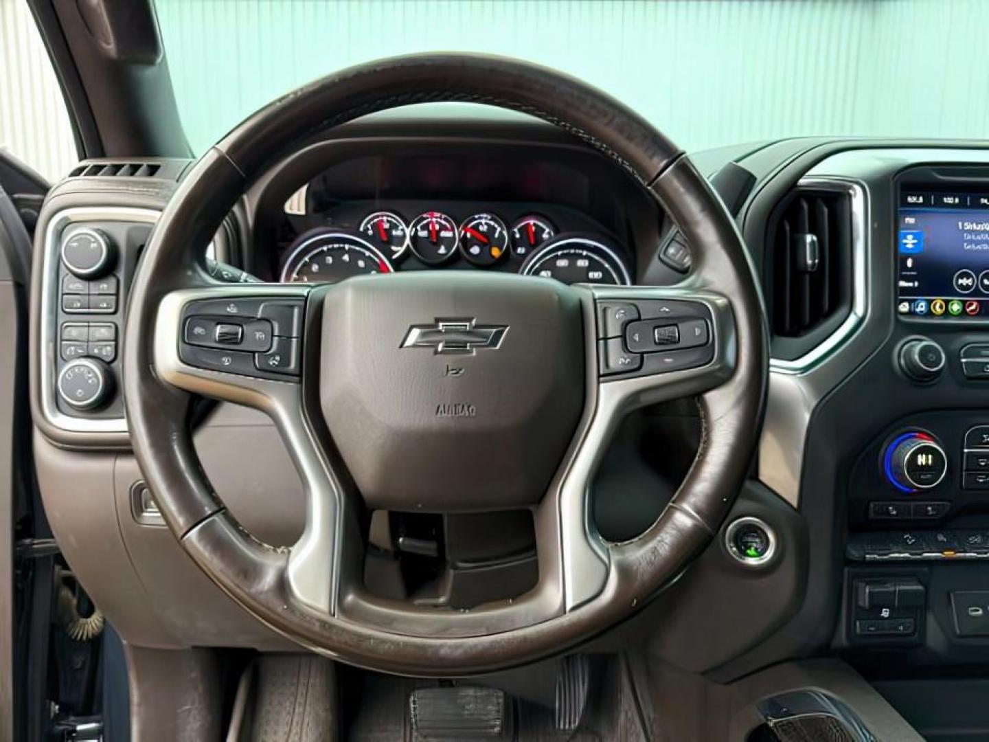 2019 Northsky Blue Metallic /Jet Black Chevrolet Silverado 1500 (1GCUYEED8KZ) with an EcoTec3 53L V-8 gasoline direct injection engine, Automatic transmission, located at 1175 N Woodruff Ave, Idaho Falls, ID, 83401, 43.506901, -111.999657 - At Timberline Auto, finding a great deal on your next vehicle is always easy! Our experienced sales staff's goal is to help find you the right vehicle at the right price! Our knowledgeable finance department has options for almost any credit score. We offer extended service contract options to prote - Photo#14