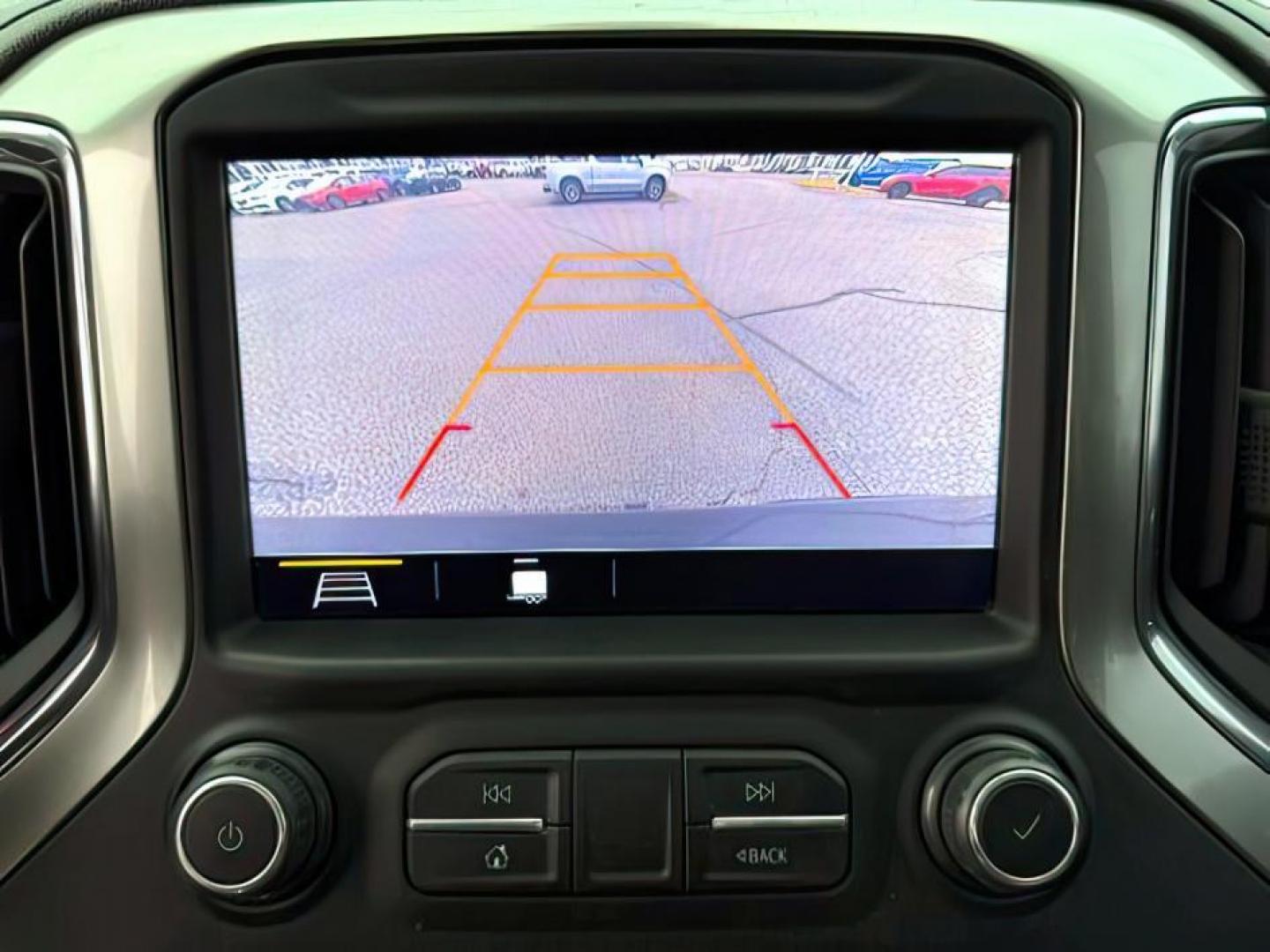 2019 Northsky Blue Metallic /Jet Black Chevrolet Silverado 1500 (1GCUYEED8KZ) with an EcoTec3 53L V-8 gasoline direct injection engine, Automatic transmission, located at 1175 N Woodruff Ave, Idaho Falls, ID, 83401, 43.506901, -111.999657 - At Timberline Auto, finding a great deal on your next vehicle is always easy! Our experienced sales staff's goal is to help find you the right vehicle at the right price! Our knowledgeable finance department has options for almost any credit score. We offer extended service contract options to prote - Photo#16