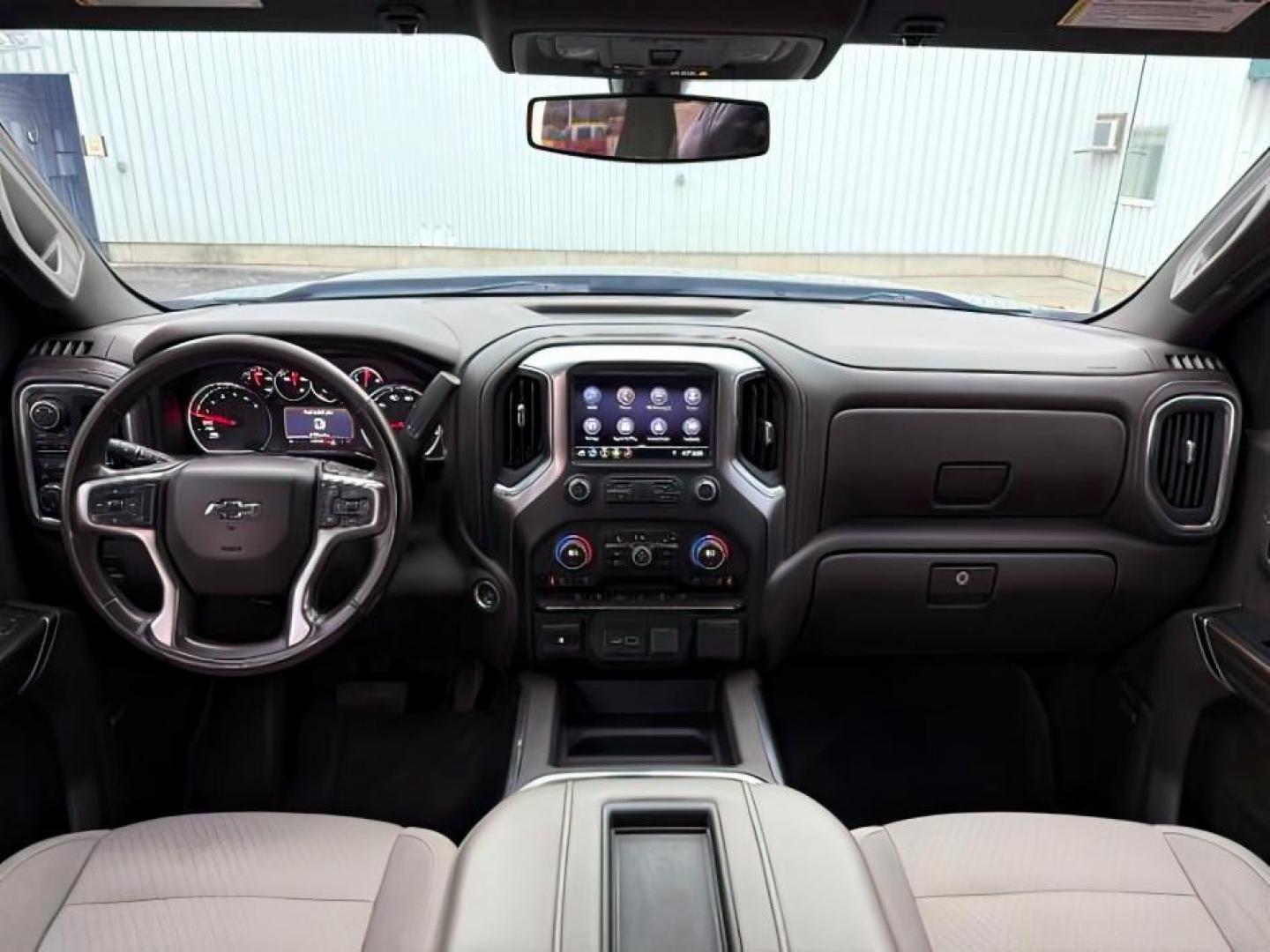 2019 Northsky Blue Metallic /Jet Black Chevrolet Silverado 1500 (1GCUYEED8KZ) with an EcoTec3 53L V-8 gasoline direct injection engine, Automatic transmission, located at 1175 N Woodruff Ave, Idaho Falls, ID, 83401, 43.506901, -111.999657 - At Timberline Auto, finding a great deal on your next vehicle is always easy! Our experienced sales staff's goal is to help find you the right vehicle at the right price! Our knowledgeable finance department has options for almost any credit score. We offer extended service contract options to prote - Photo#22