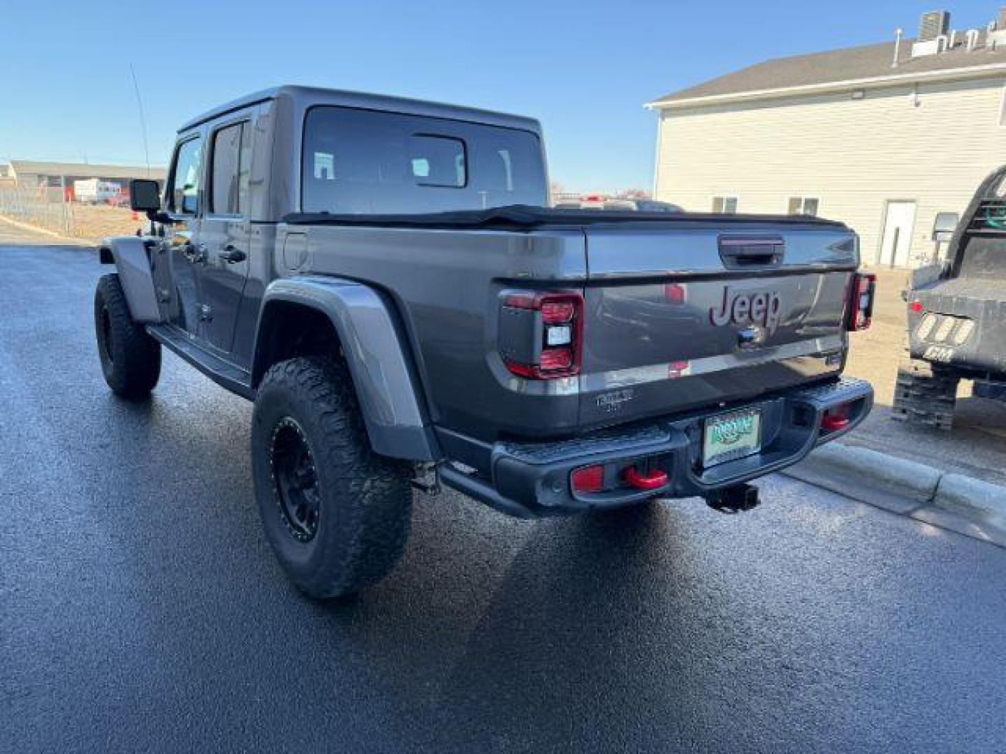 2020 GRAY /Black Jeep Gladiator (1C6JJTBG3LL) with an 36L V-6 DOHC engine, Automatic transmission, located at 1175 N Woodruff Ave, Idaho Falls, ID, 83401, 43.506901, -111.999657 - At Timberline Auto, finding a great deal on your next vehicle is always easy! Our experienced sales staff's goal is to help find you the right vehicle at the right price! Our knowledgeable finance department has options for almost any credit score. We offer extended service contract options to prote - Photo#30