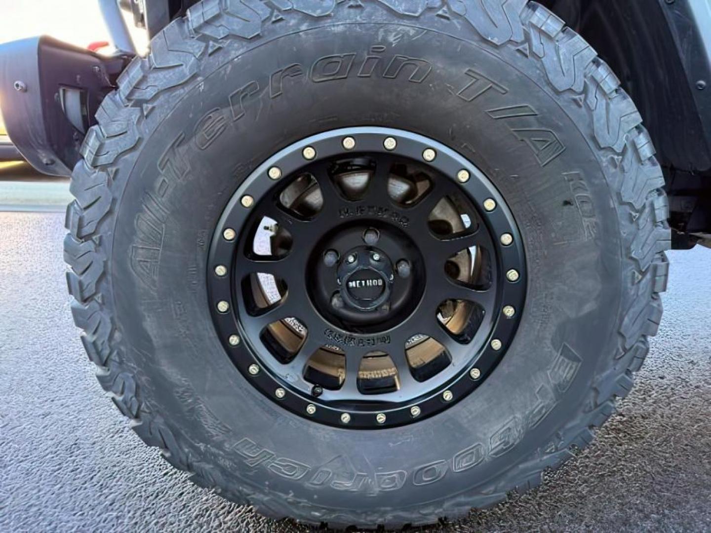 2020 GRAY /Black Jeep Gladiator (1C6JJTBG3LL) with an 36L V-6 DOHC engine, Automatic transmission, located at 1175 N Woodruff Ave, Idaho Falls, ID, 83401, 43.506901, -111.999657 - At Timberline Auto, finding a great deal on your next vehicle is always easy! Our experienced sales staff's goal is to help find you the right vehicle at the right price! Our knowledgeable finance department has options for almost any credit score. We offer extended service contract options to prote - Photo#13