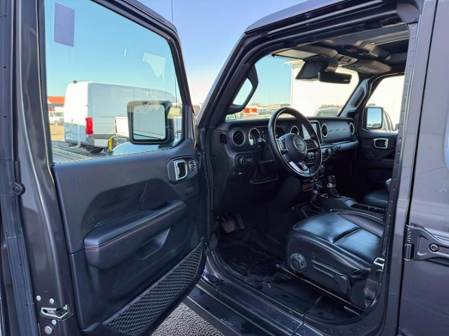2020 GRAY /Black Jeep Gladiator (1C6JJTBG3LL) with an 36L V-6 DOHC engine, Automatic transmission, located at 1175 N Woodruff Ave, Idaho Falls, ID, 83401, 43.506901, -111.999657 - At Timberline Auto, finding a great deal on your next vehicle is always easy! Our experienced sales staff's goal is to help find you the right vehicle at the right price! Our knowledgeable finance department has options for almost any credit score. We offer extended service contract options to prote - Photo#14