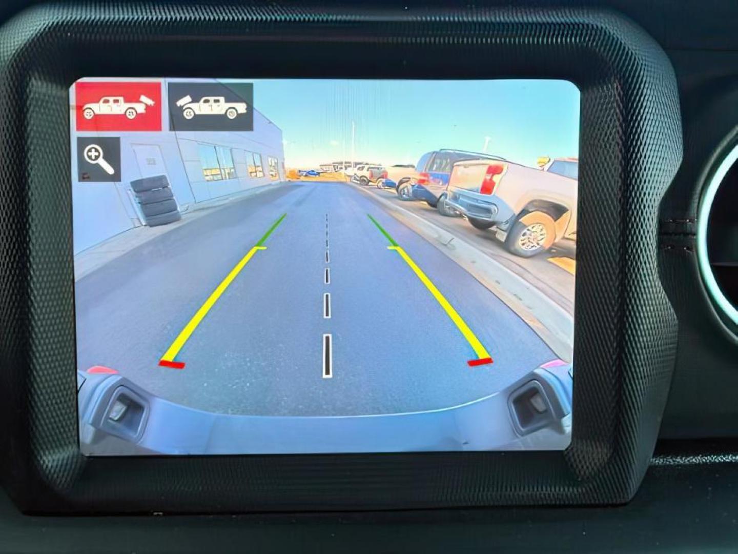 2020 GRAY /Black Jeep Gladiator (1C6JJTBG3LL) with an 36L V-6 DOHC engine, Automatic transmission, located at 1175 N Woodruff Ave, Idaho Falls, ID, 83401, 43.506901, -111.999657 - At Timberline Auto, finding a great deal on your next vehicle is always easy! Our experienced sales staff's goal is to help find you the right vehicle at the right price! Our knowledgeable finance department has options for almost any credit score. We offer extended service contract options to prote - Photo#19