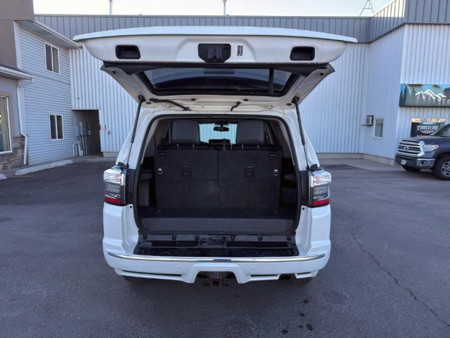 2016 WHITE /Black Toyota 4Runner (JTEBU5JR2G5) with an 4L V-6 DOHC engine, Automatic transmission, located at 1175 N Woodruff Ave, Idaho Falls, ID, 83401, 43.506901, -111.999657 - At Timberline Auto, finding a great deal on your next vehicle is always easy! Our experienced sales staff's goal is to help find you the right vehicle at the right price! Our knowledgeable finance department has options for almost any credit score. We offer extended service contract options to prote - Photo#5