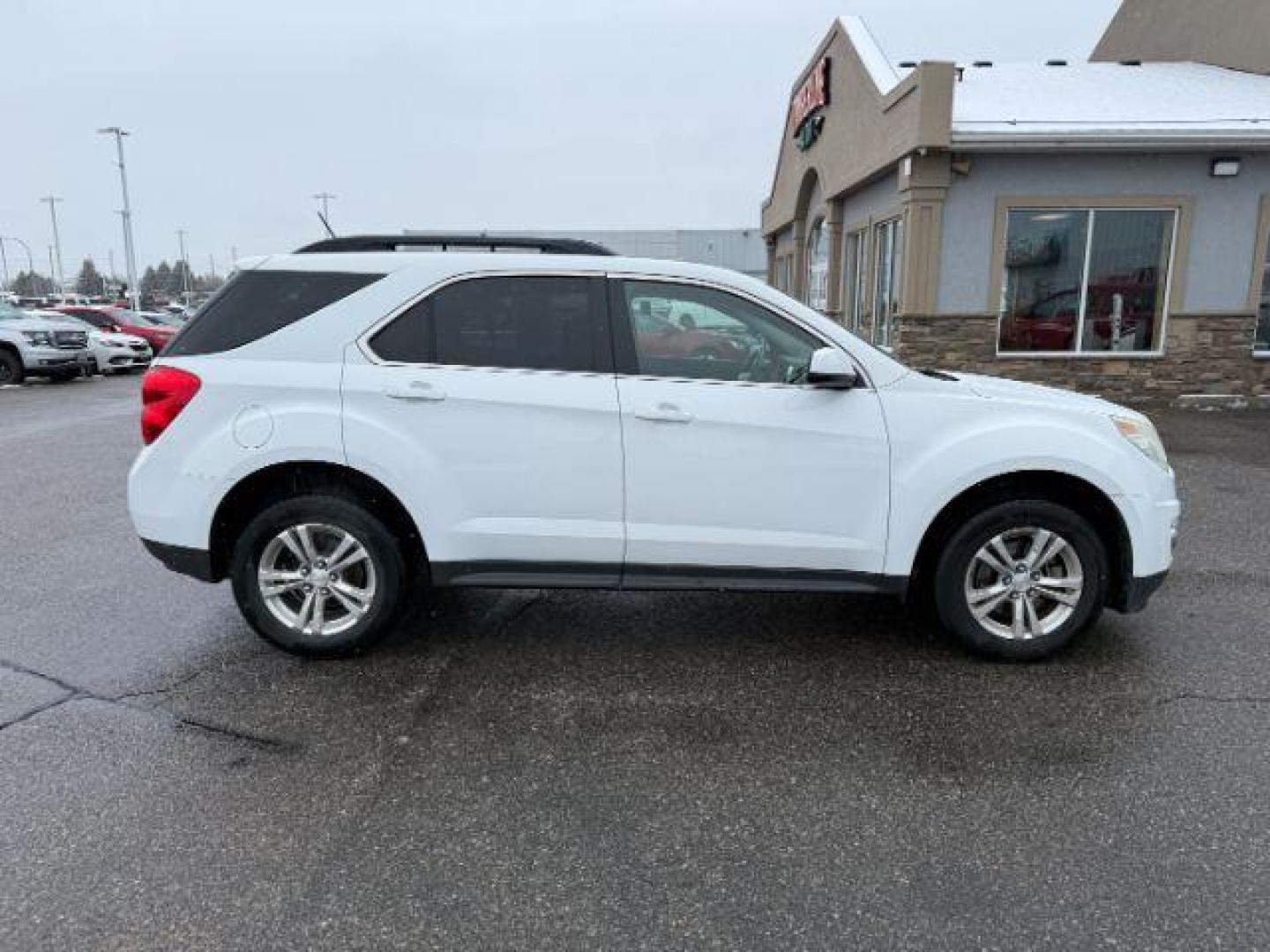 2015 WHITE /Jet Black Chevrolet Equinox (1GNFLGEK9FZ) with an ECOTEC 24L I-4 gasoline direct injection engine, Automatic transmission, located at 1175 N Woodruff Ave, Idaho Falls, ID, 83401, 43.506901, -111.999657 - At Timberline Auto, finding a great deal on your next vehicle is always easy! Our experienced sales staff's goal is to help find you the right vehicle at the right price! Our knowledgeable finance department has options for almost any credit score. We offer extended service contract options to prote - Photo#32
