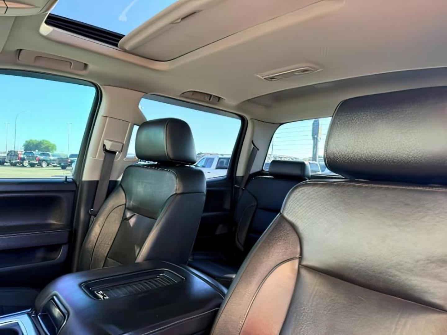 2018 RED /Jet Black GMC Sierra 3500HD (1GT42XCY4JF) with an Duramax 66L V-8 diesel direct injection engine, Automatic transmission, located at 1175 N Woodruff Ave, Idaho Falls, ID, 83401, 43.506901, -111.999657 - Heavy duty diesel strength and modern everyday convenience come together in this 2018 GMC Sierra 3500HD Crew Cab 4x4 equipped with the 6.6L Duramax turbo diesel engine. Built for serious towing and hauling, this 3500HD delivers the capability needed for trailers, equipment, and demanding workloads w- Photo#24